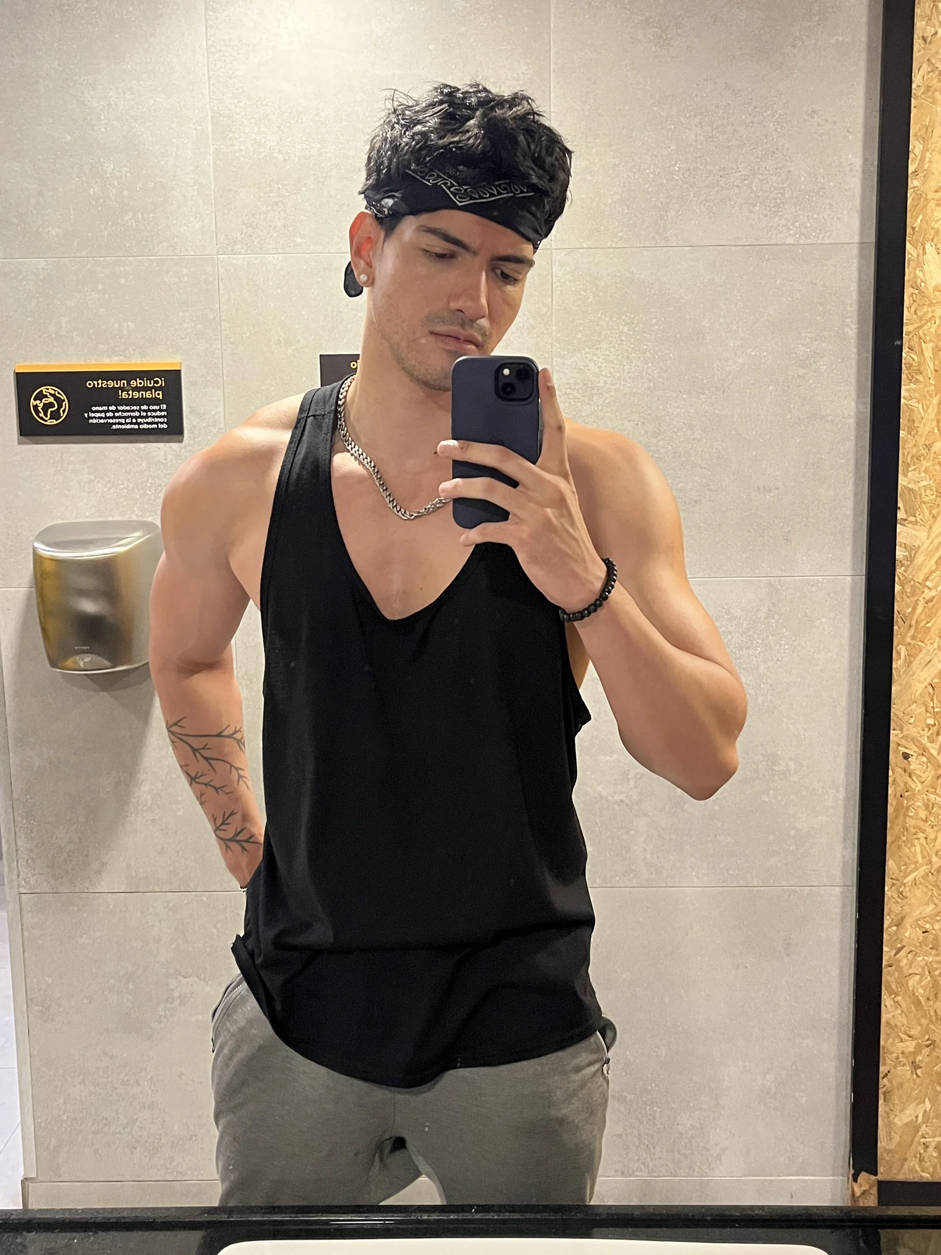 XXX Porn Photo of Nude bbbeachboy 103