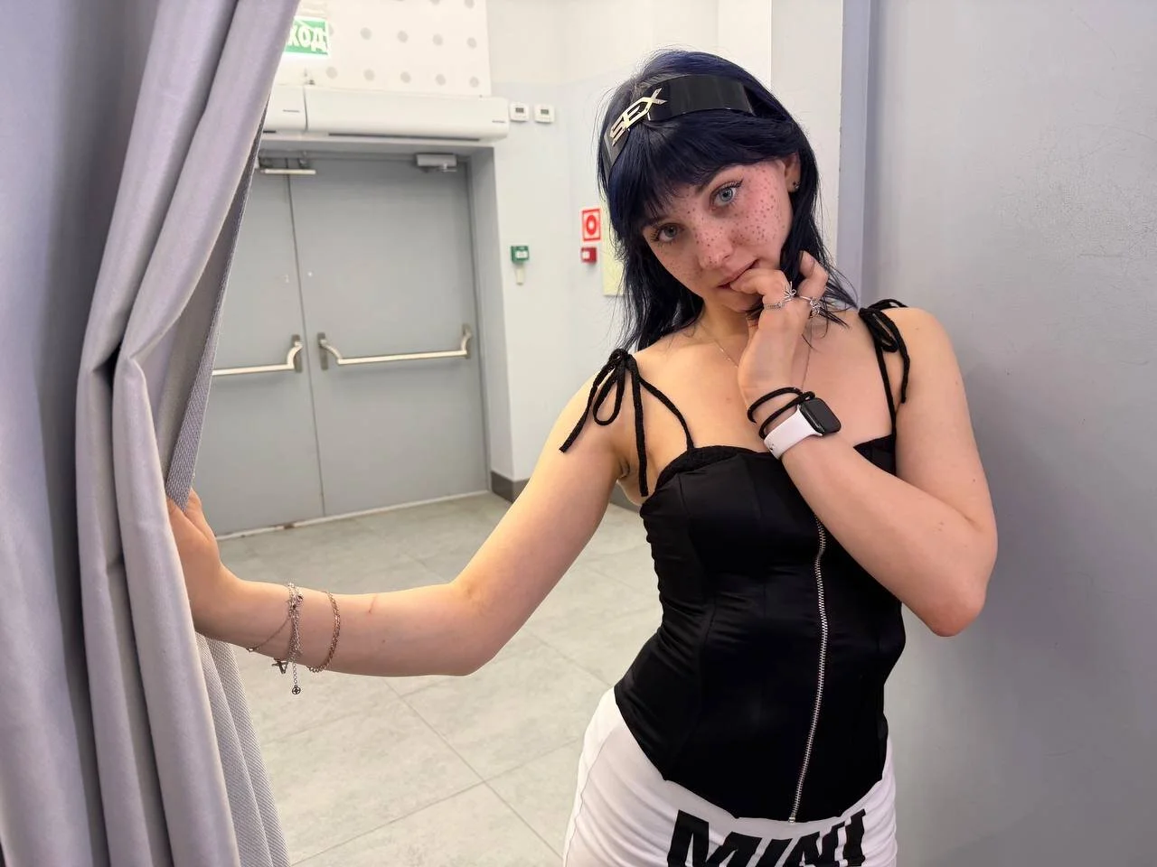 XXX Porn Photo of Nude Only_April 30