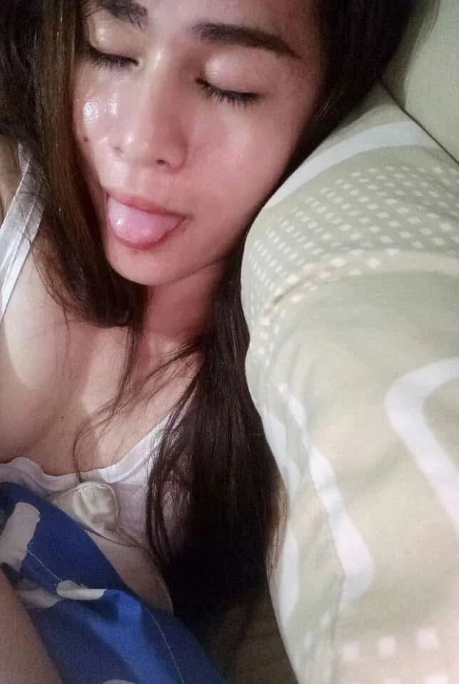XXX Porn Photo of Nude xbedofroses 16