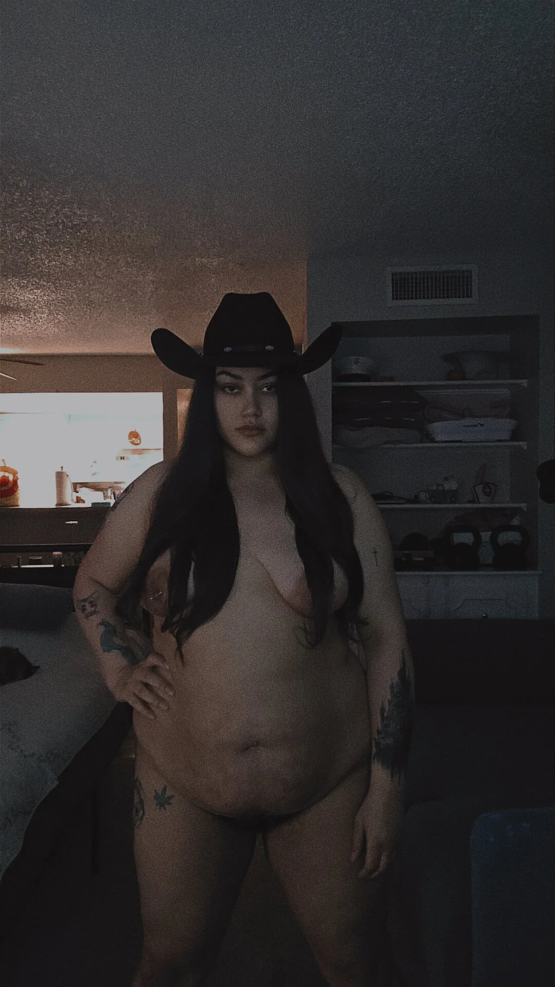 XXX Porn Photo of Nude honeeyyy_pot 32