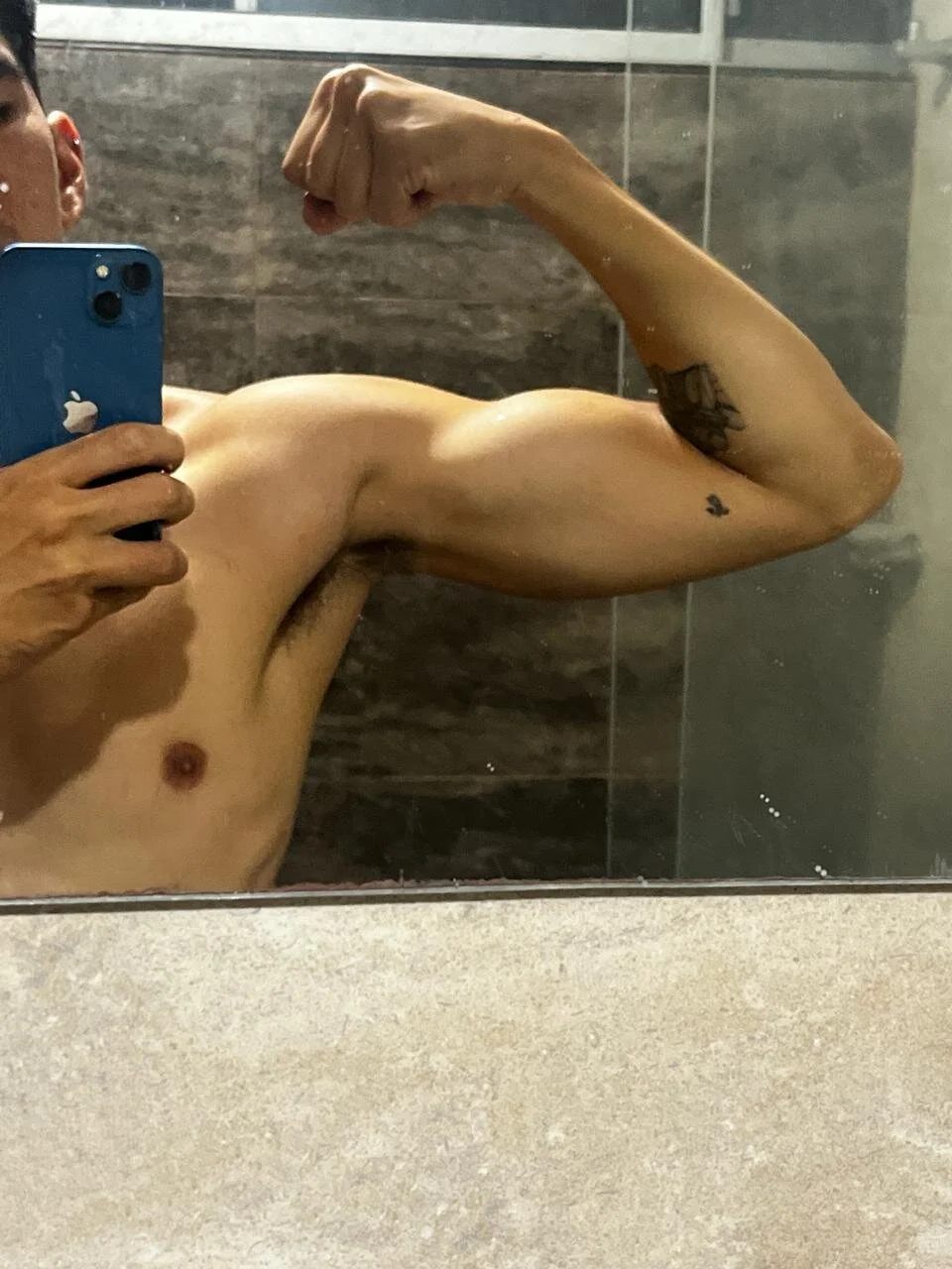 XXX Porn Photo of Nude danielv_95 7