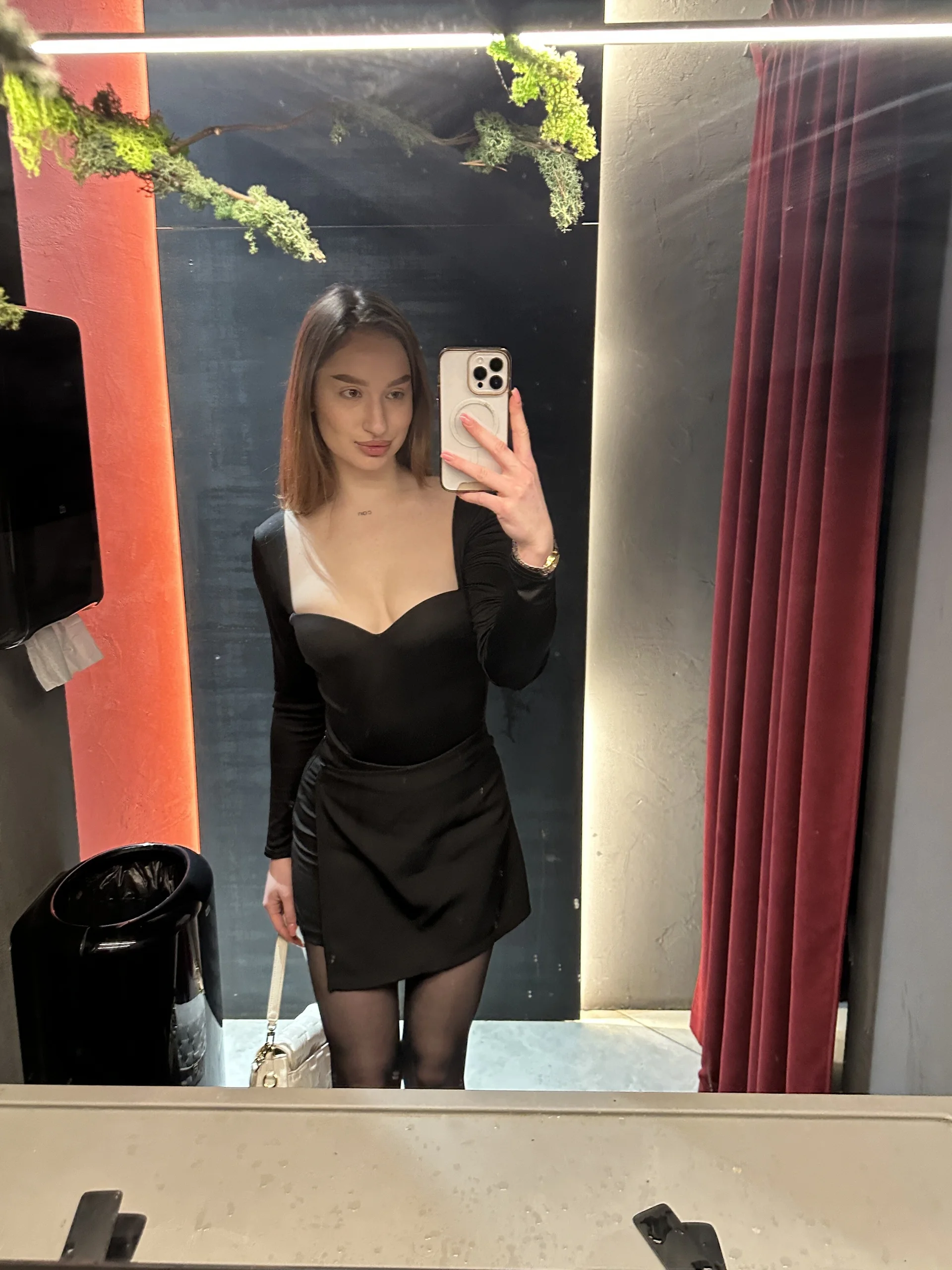 XXX Porn Photo of Nude AlicaFoxis_ 13