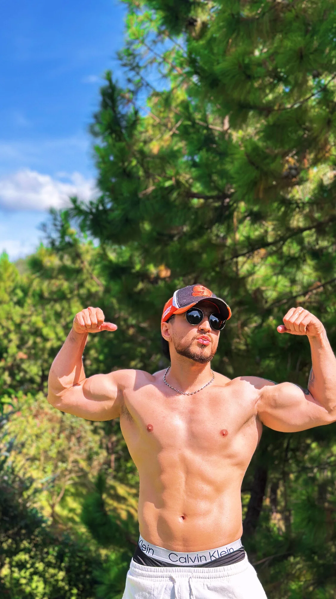 XXX Porn Photo of Nude bradley_martinez 59
