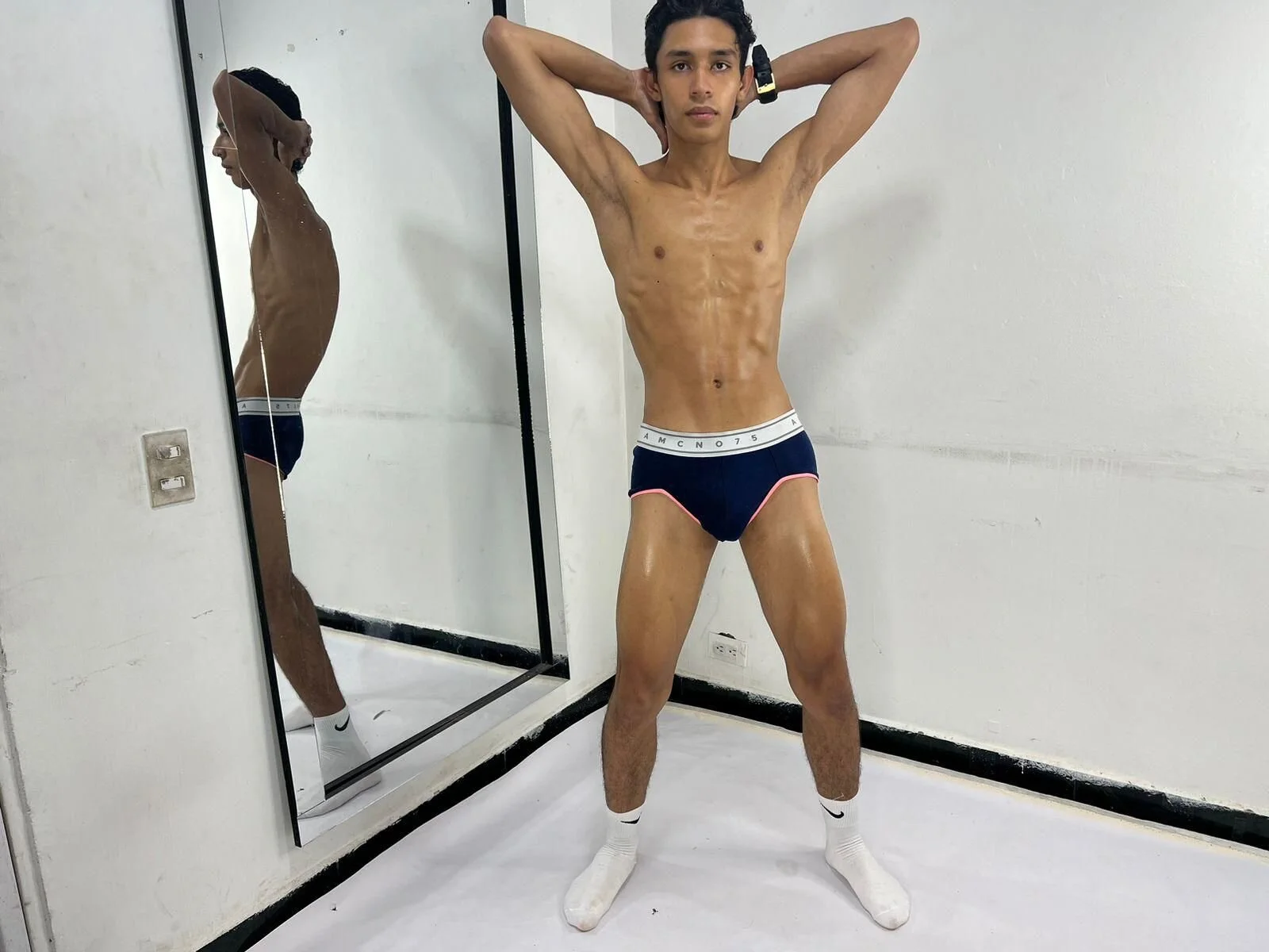 XXX Porn Photo of Nude evanscollins 8