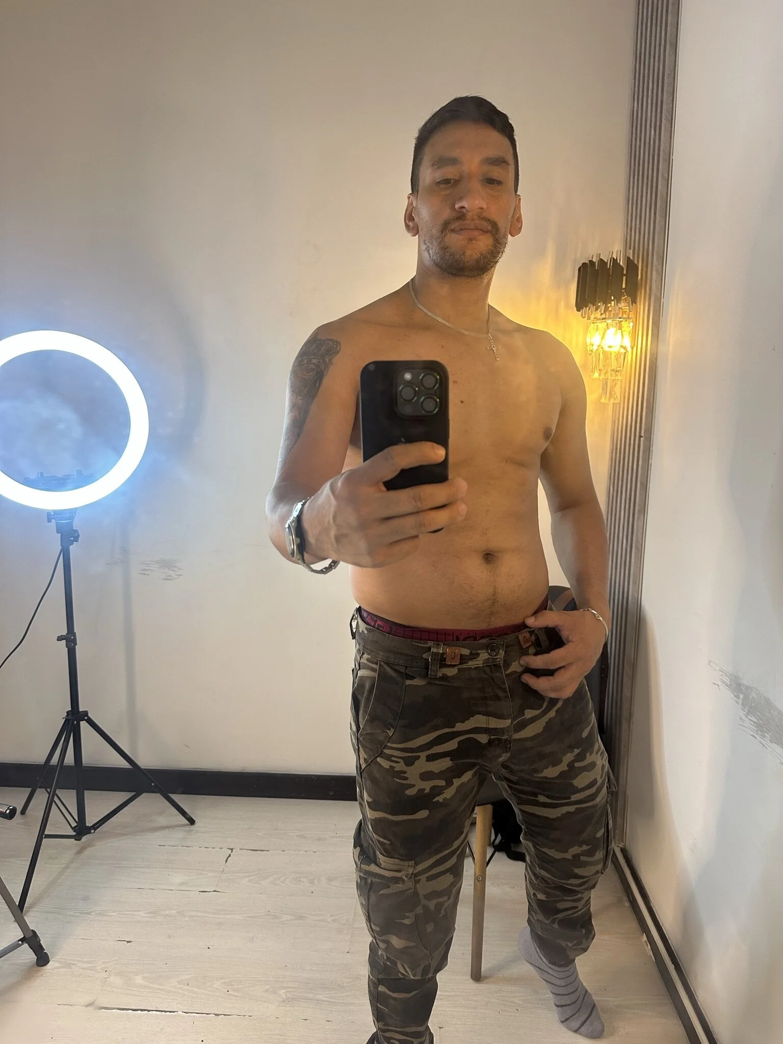 XXX Porn Photo of Nude isaaczapata 3