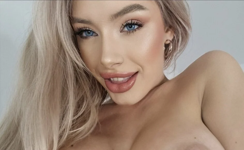 XXX Porn Photo of Nude blonde_anna 22