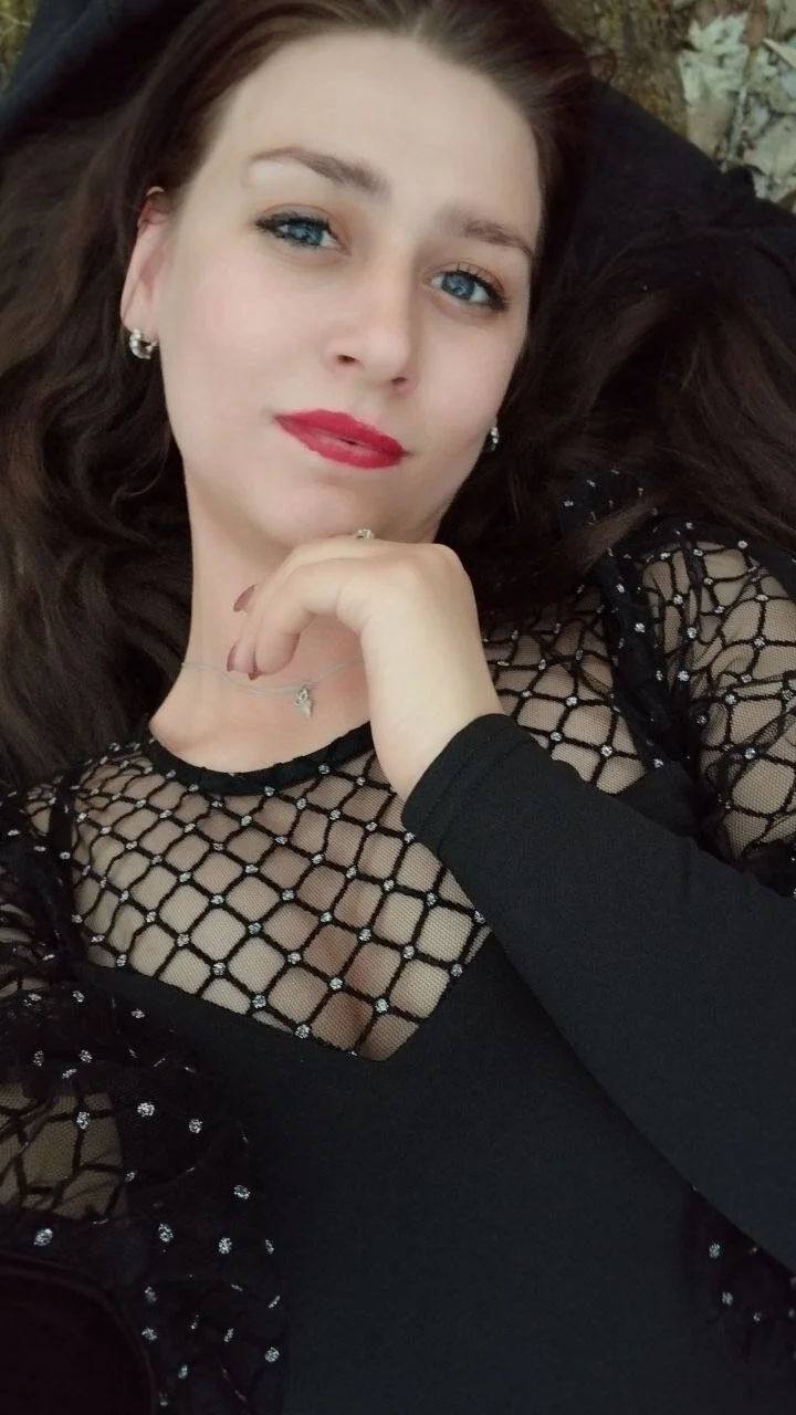 XXX Porn Photo of Nude Elvie_Lola 3