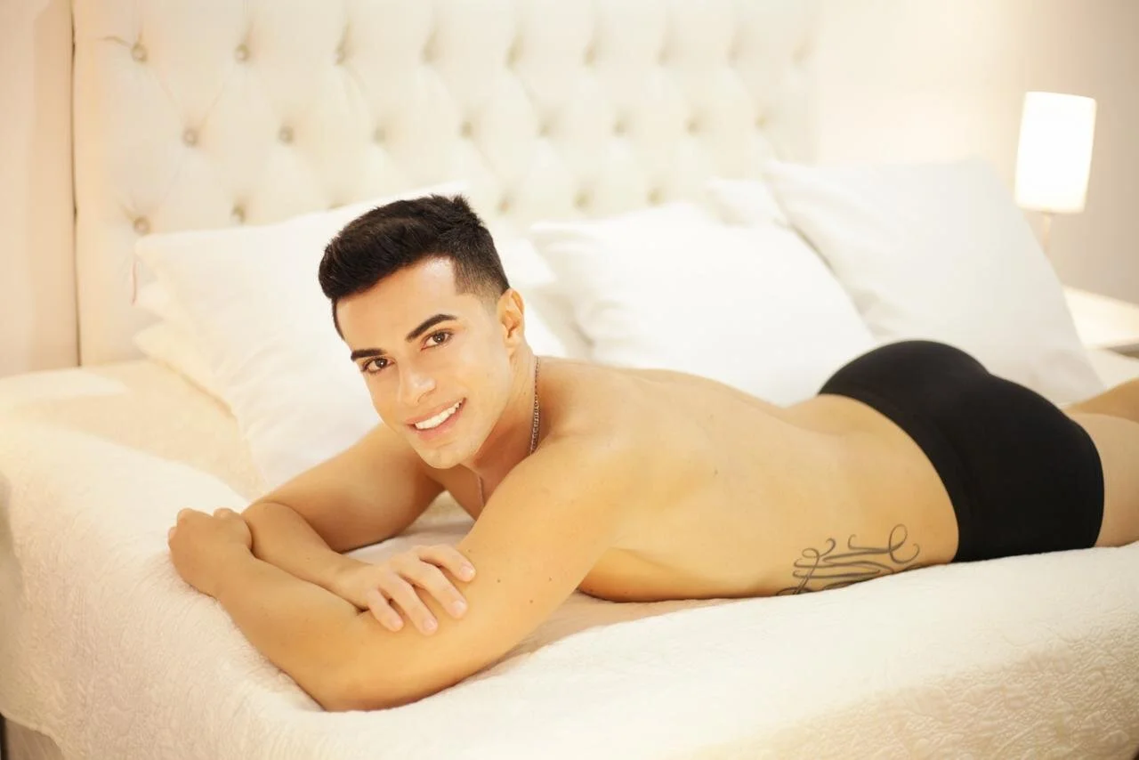 XXX Porn Photo of Nude mr_hunterx 9