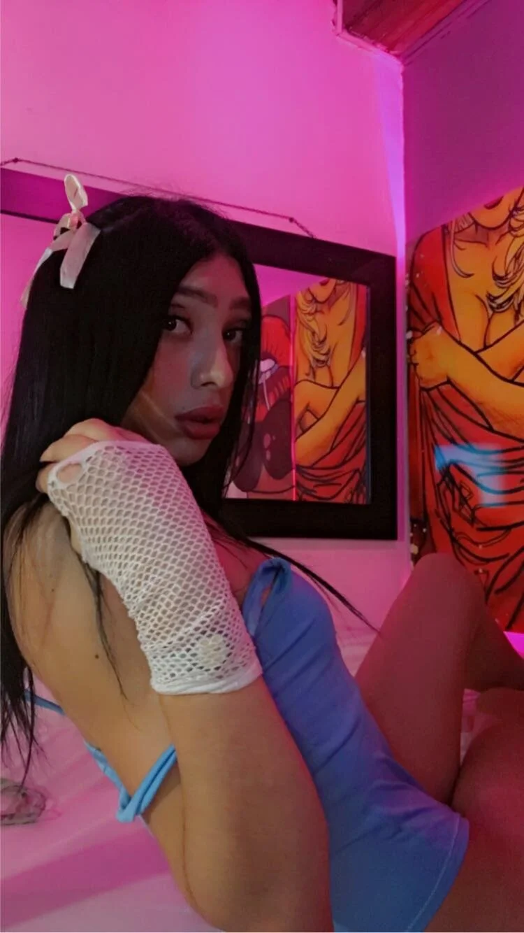 XXX Porn Photo of Nude NICOLSKINNY1 11