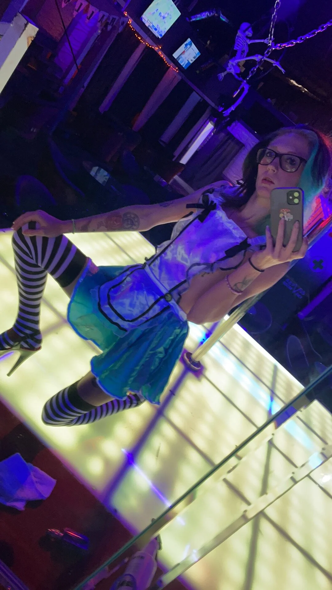 XXX Porn Photo of Nude Twisted_Alice 29