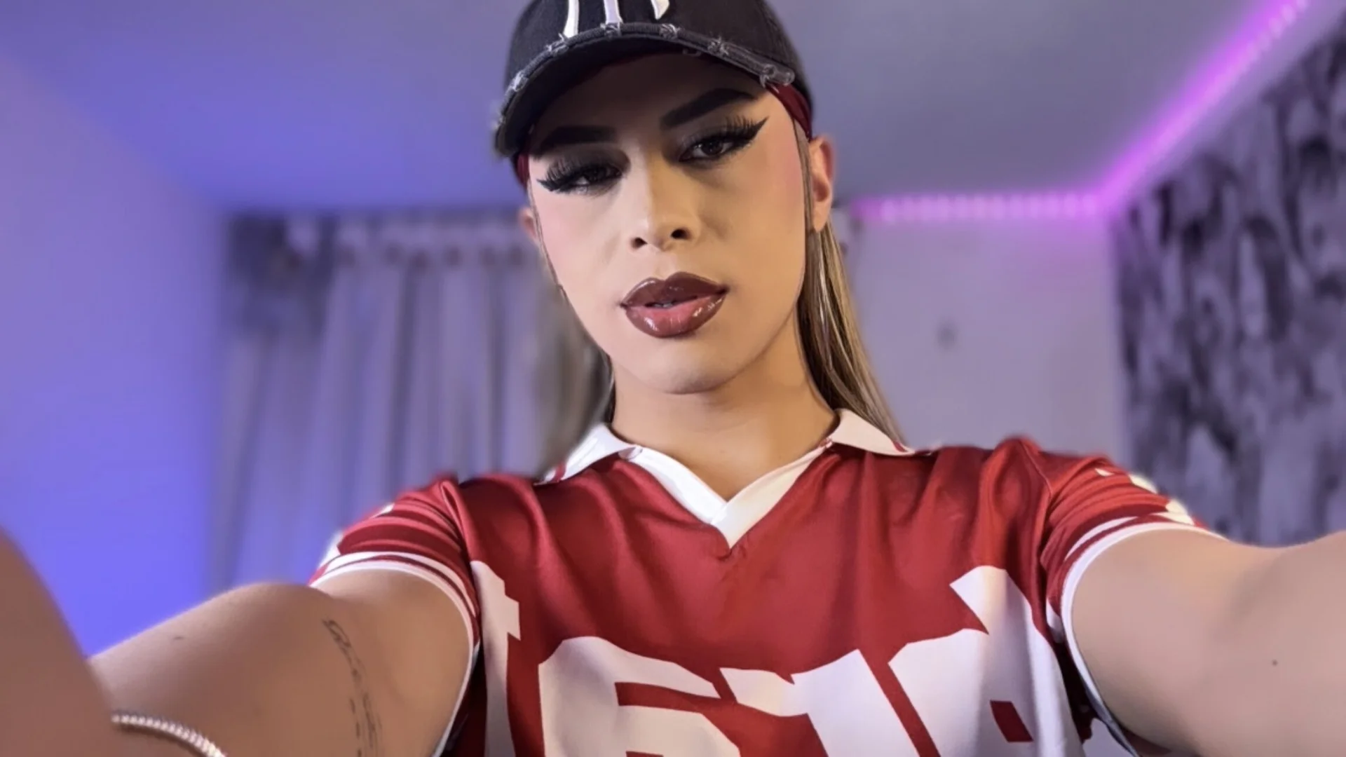 XXX Porn Photo of Nude daniii_mua 10