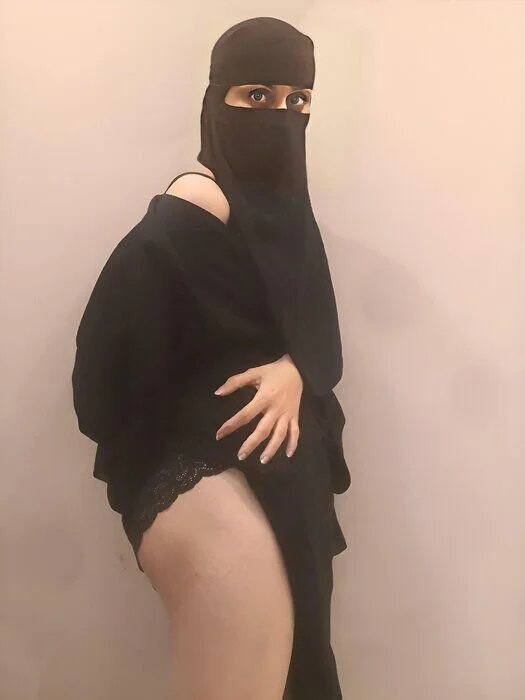 XXX Porn Photo of Nude Souzy_Cat 2