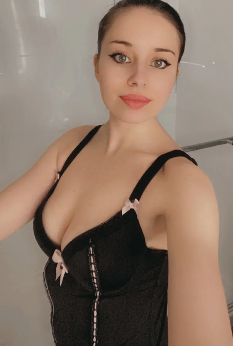 XXX Porn Photo of Nude alisonfields 22