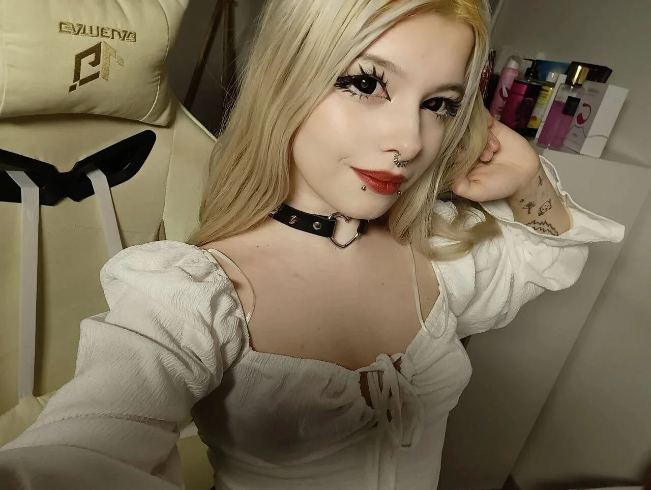 XXX Porn Photo of Nude Cuddly_Kitten 24