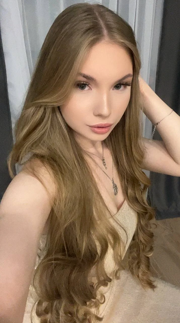 XXX Porn Photo of Nude CarolineNine 8