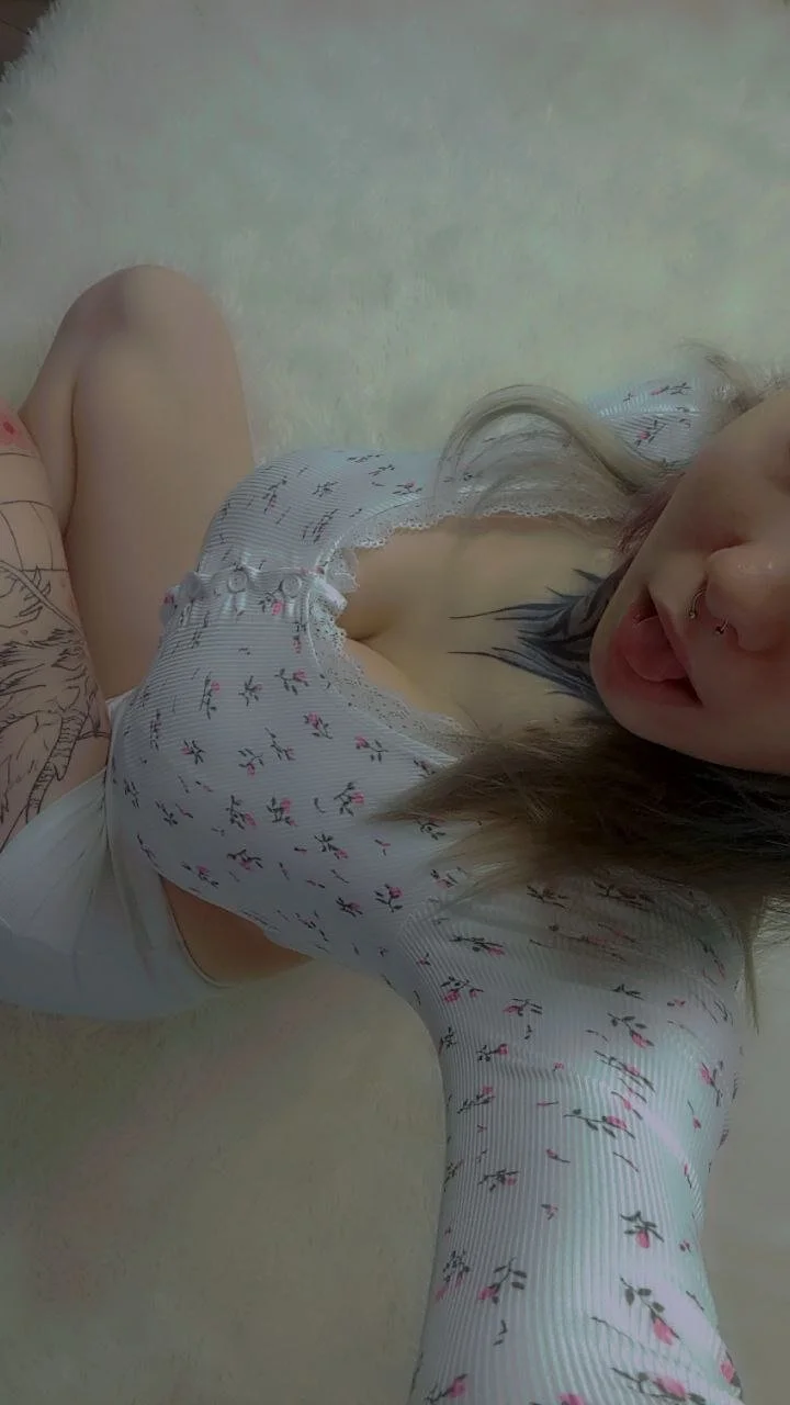 XXX Porn Photo of Nude RenVeyra 55