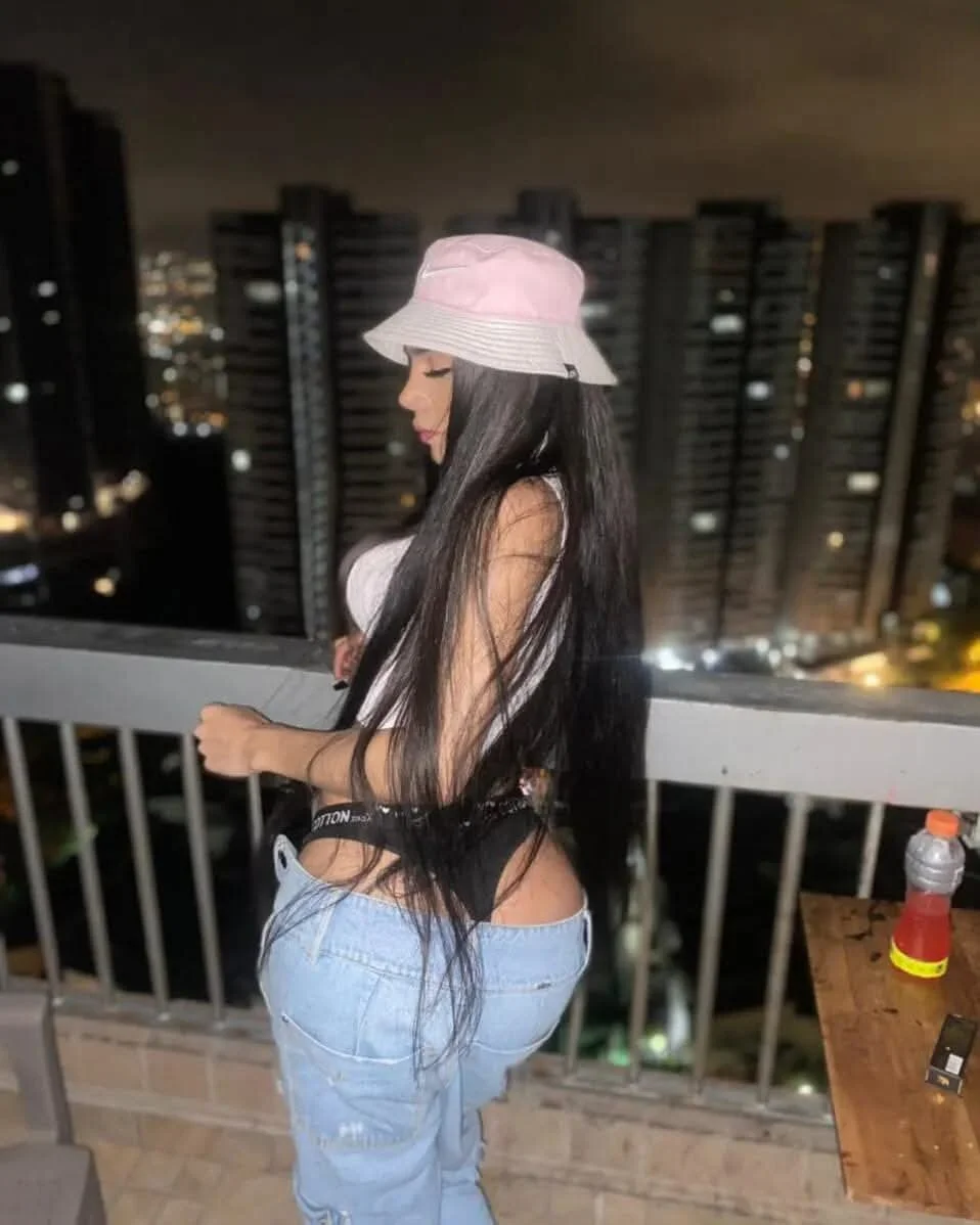 XXX Porn Photo of Nude TsSuarez 3