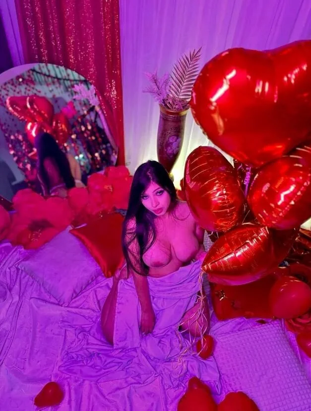 XXX Porn Photo of Nude Miia_Thompsonn 16
