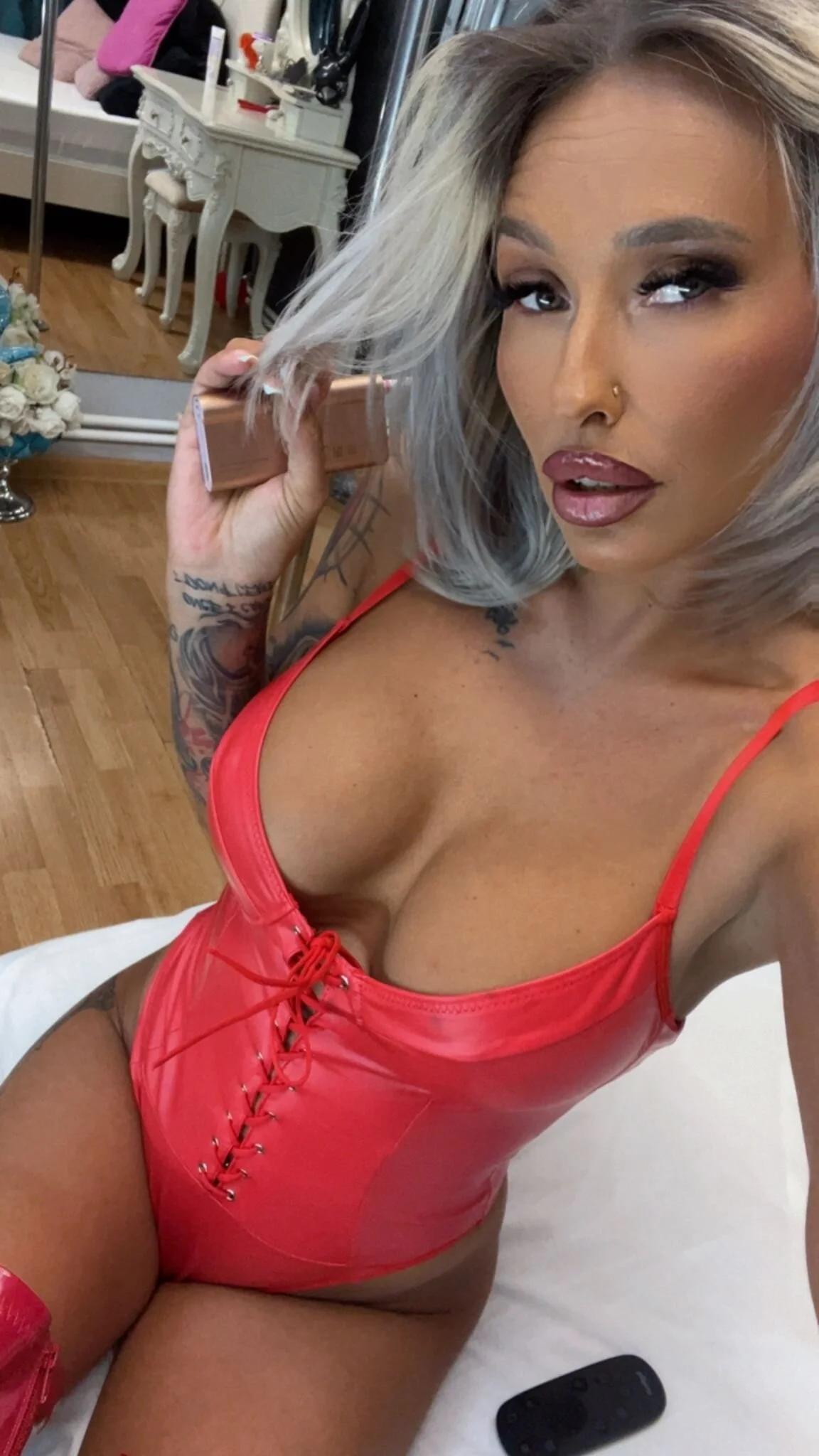 XXX Porn Photo of Nude IssaSmith 36