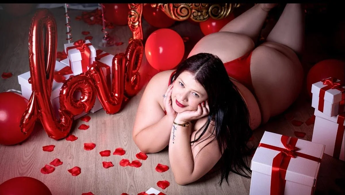 XXX Porn Photo of Nude Alyn__miller 21