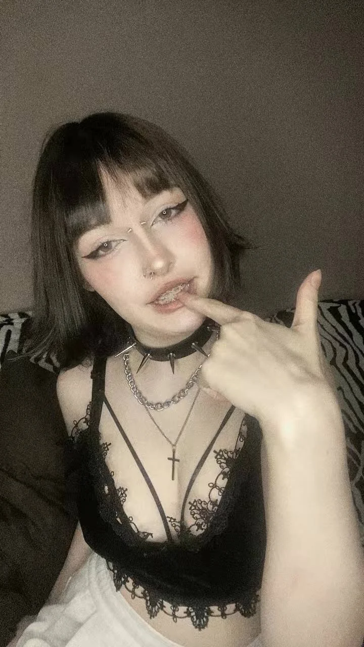 XXX Porn Photo of Nude virusDoll 2