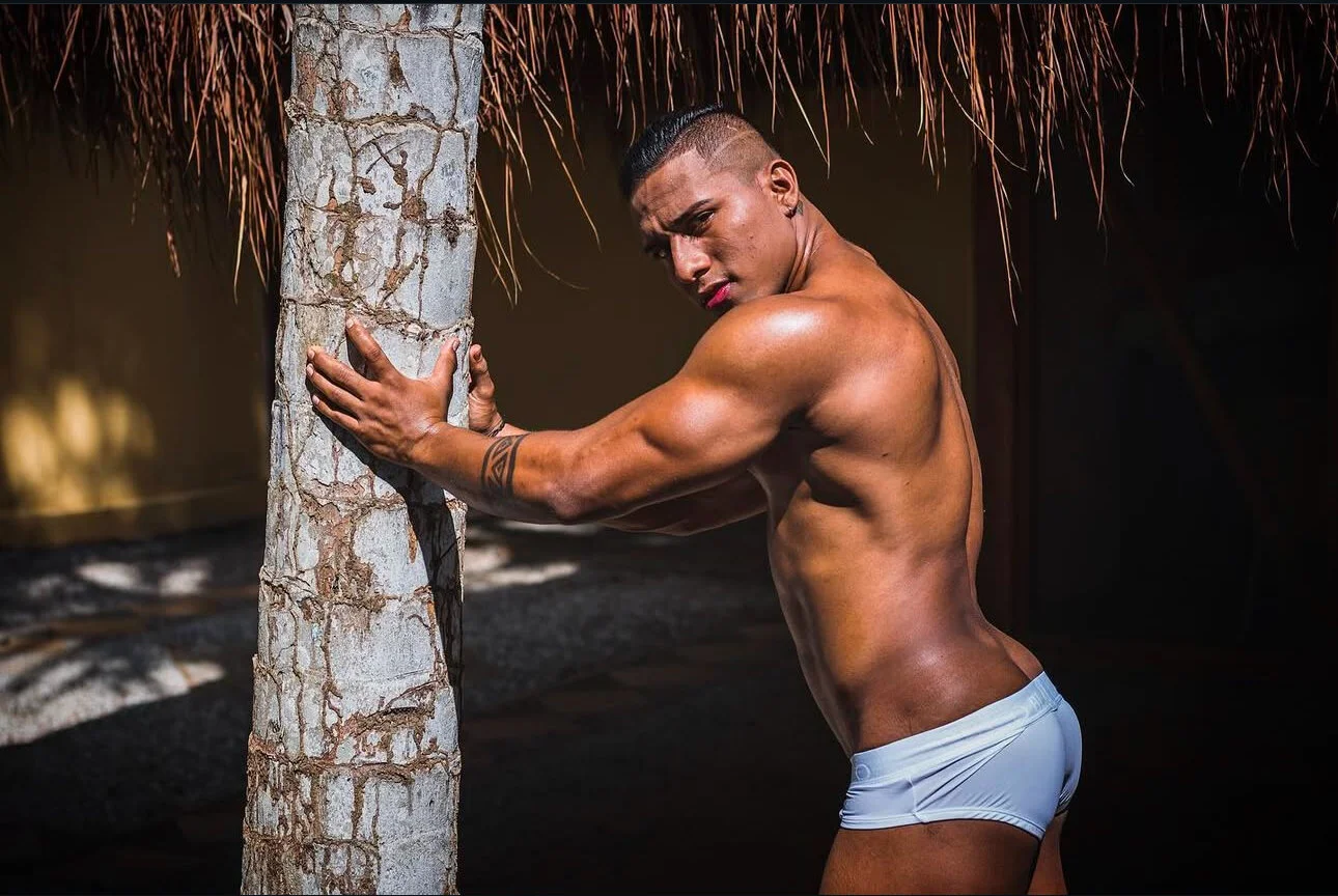 XXX Porn Photo of Nude CallumMuscle 18