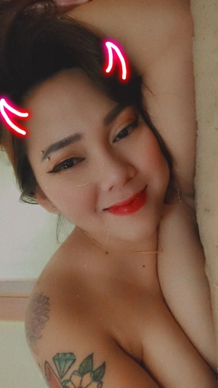 XXX Porn Photo of Nude MaddieRoses 15