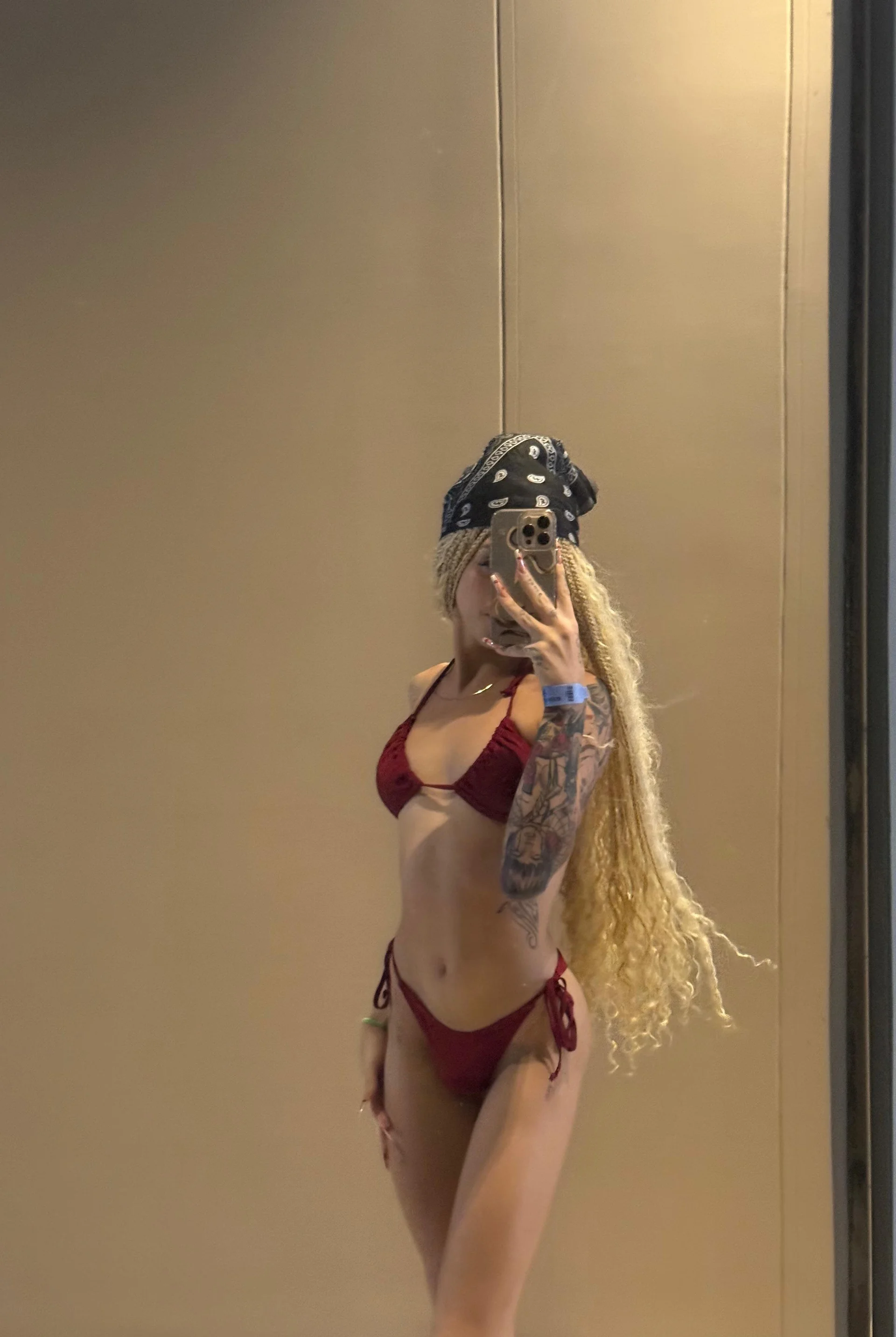 XXX Porn Photo of Nude Courtney_gonet 5