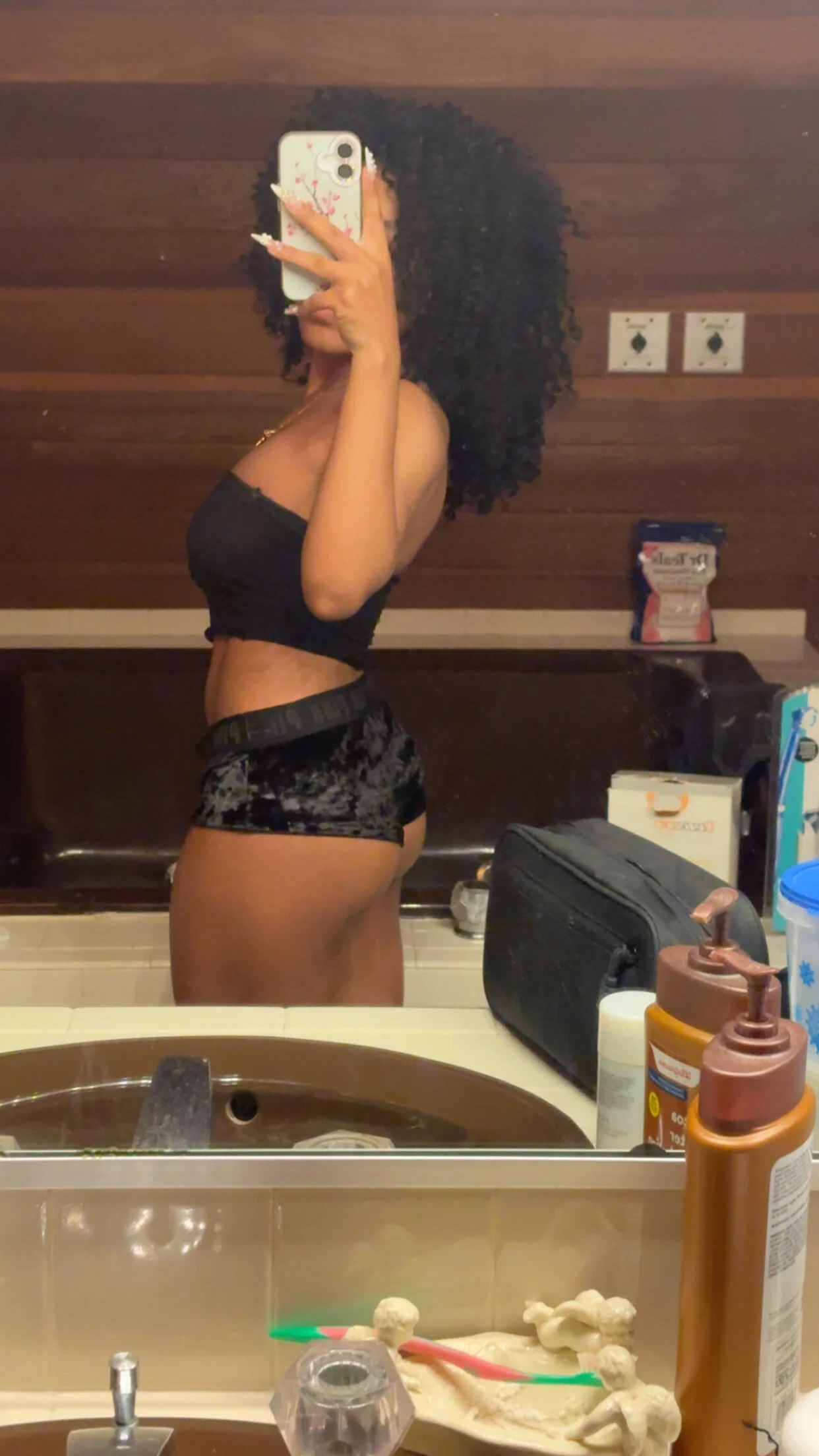 XXX Porn Photo of Nude lifeoftt_19xx 124