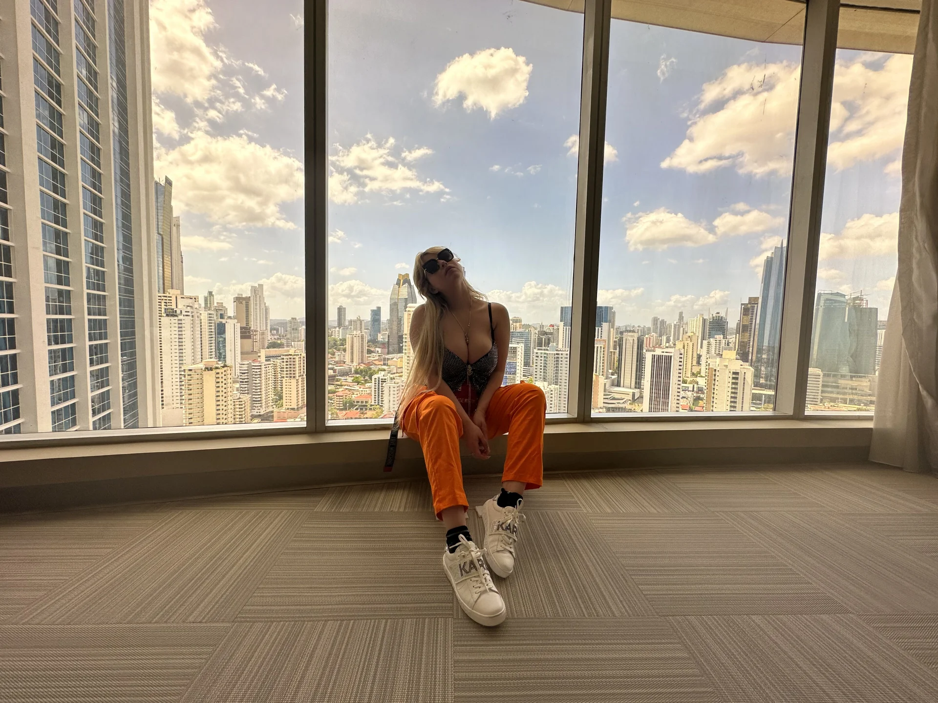 XXX Porn Photo of Nude Alirawrz 210