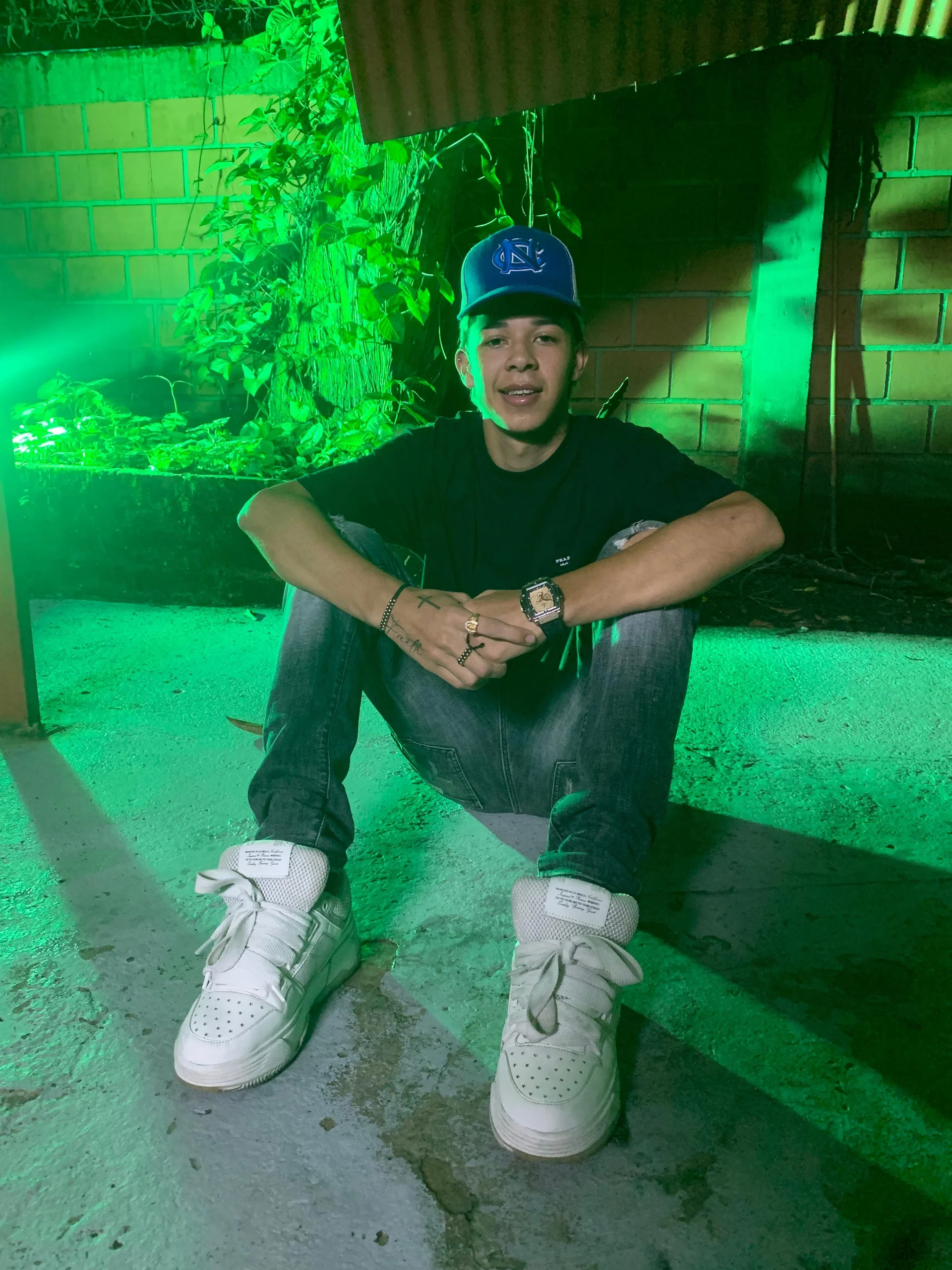 XXX Porn Photo of Nude Jaames_Boy 1