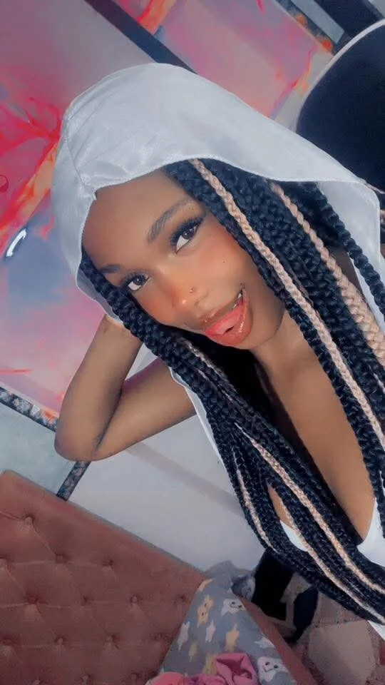 XXX Porn Photo of Nude Zendaya_morrizon 3