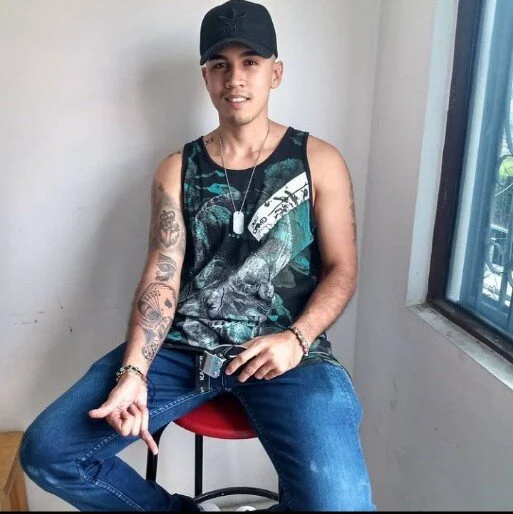 XXX Porn Photo of Nude andres_dirtylover 8