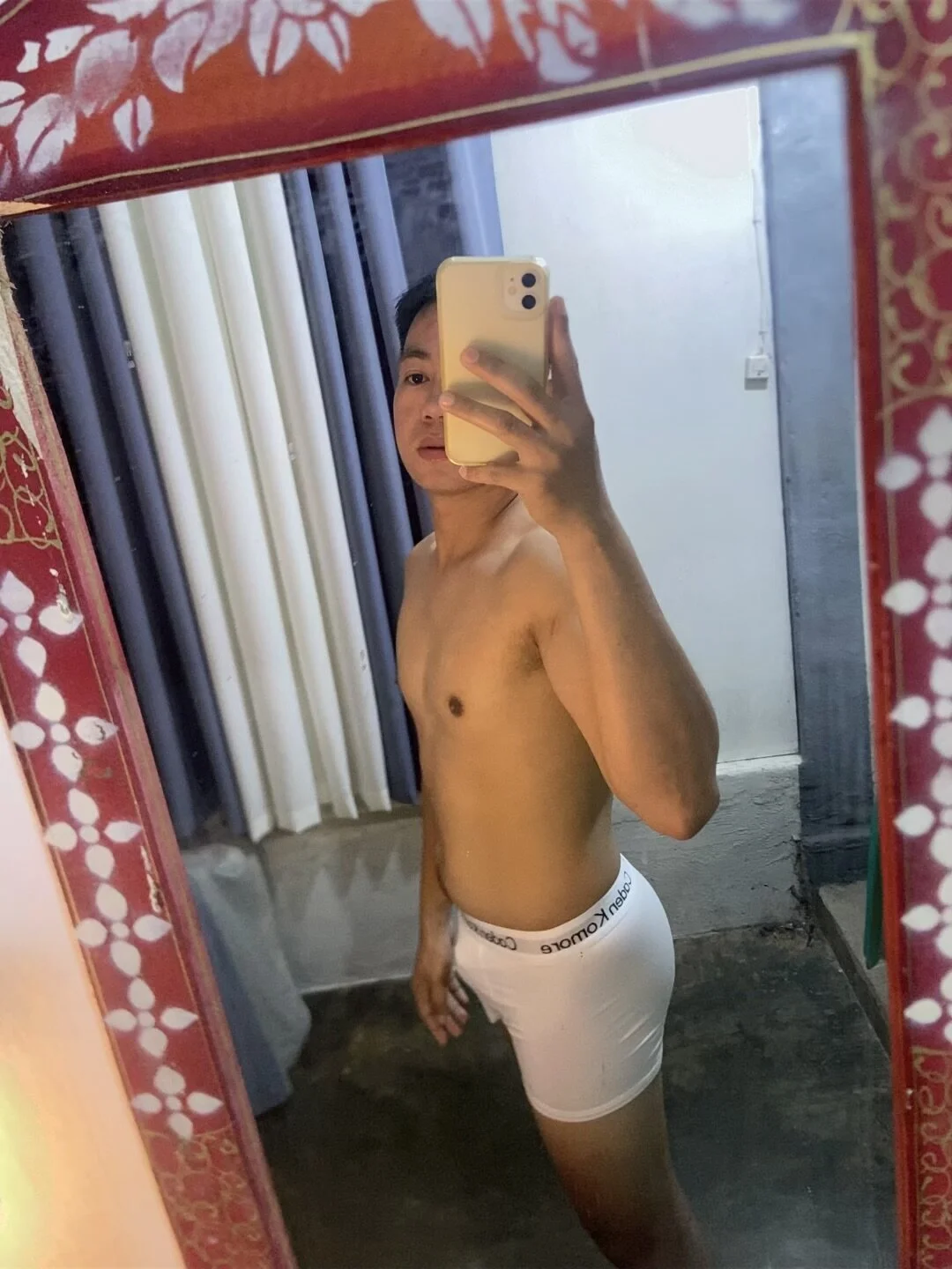 XXX Porn Photo of Nude xshyboyx 11