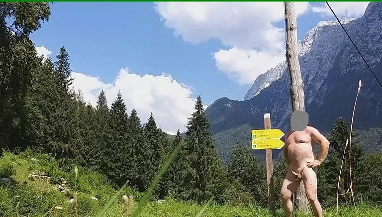 XXX Porn Photo of Nude jerkoutdoor70 33