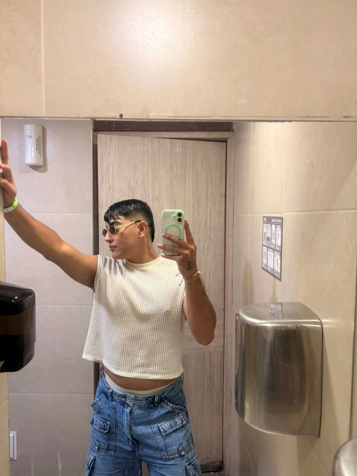 XXX Porn Photo of Nude andy__carrintong 5