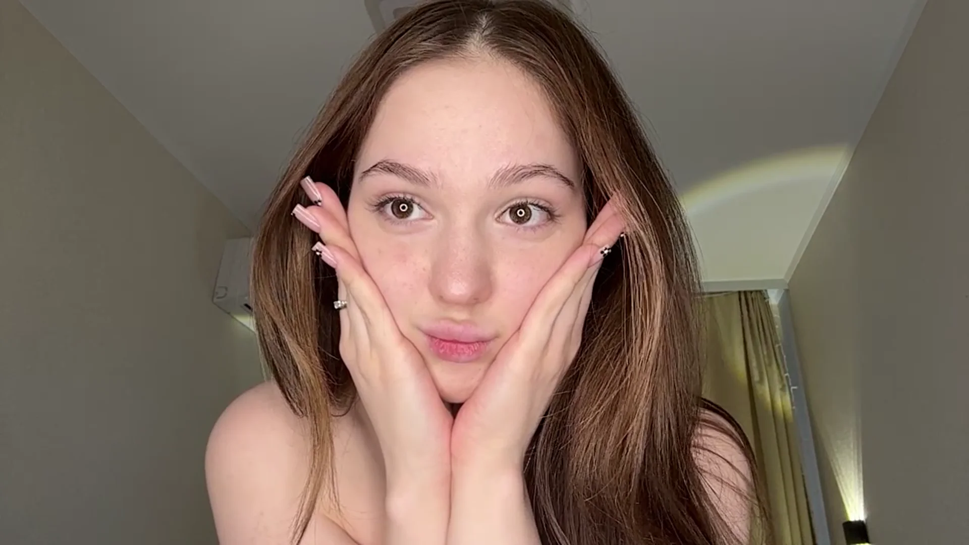 XXX Porn Photo of Nude NguyetHankey 69