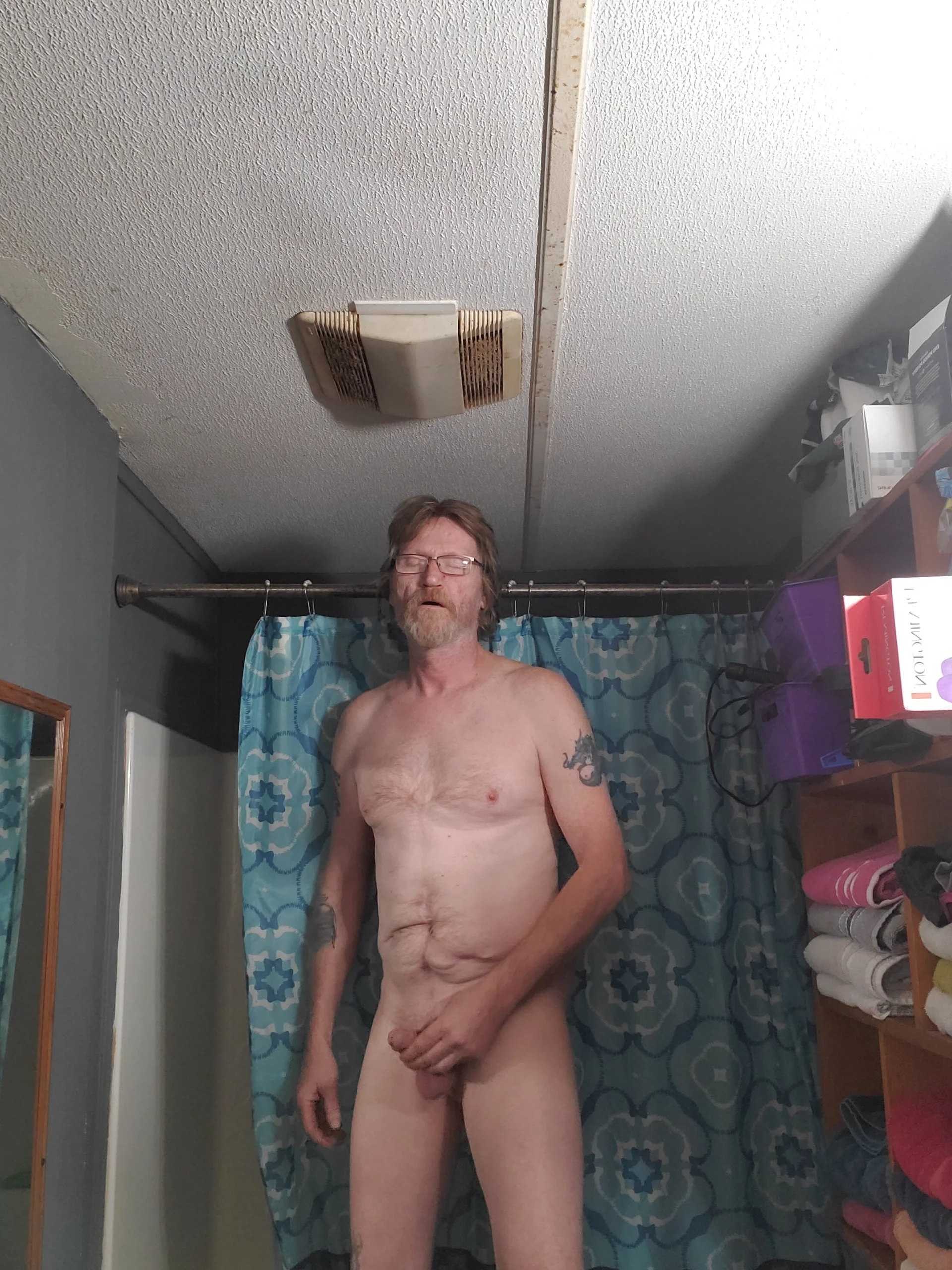 XXX Porn Photo of Nude Horneymalelooking 17