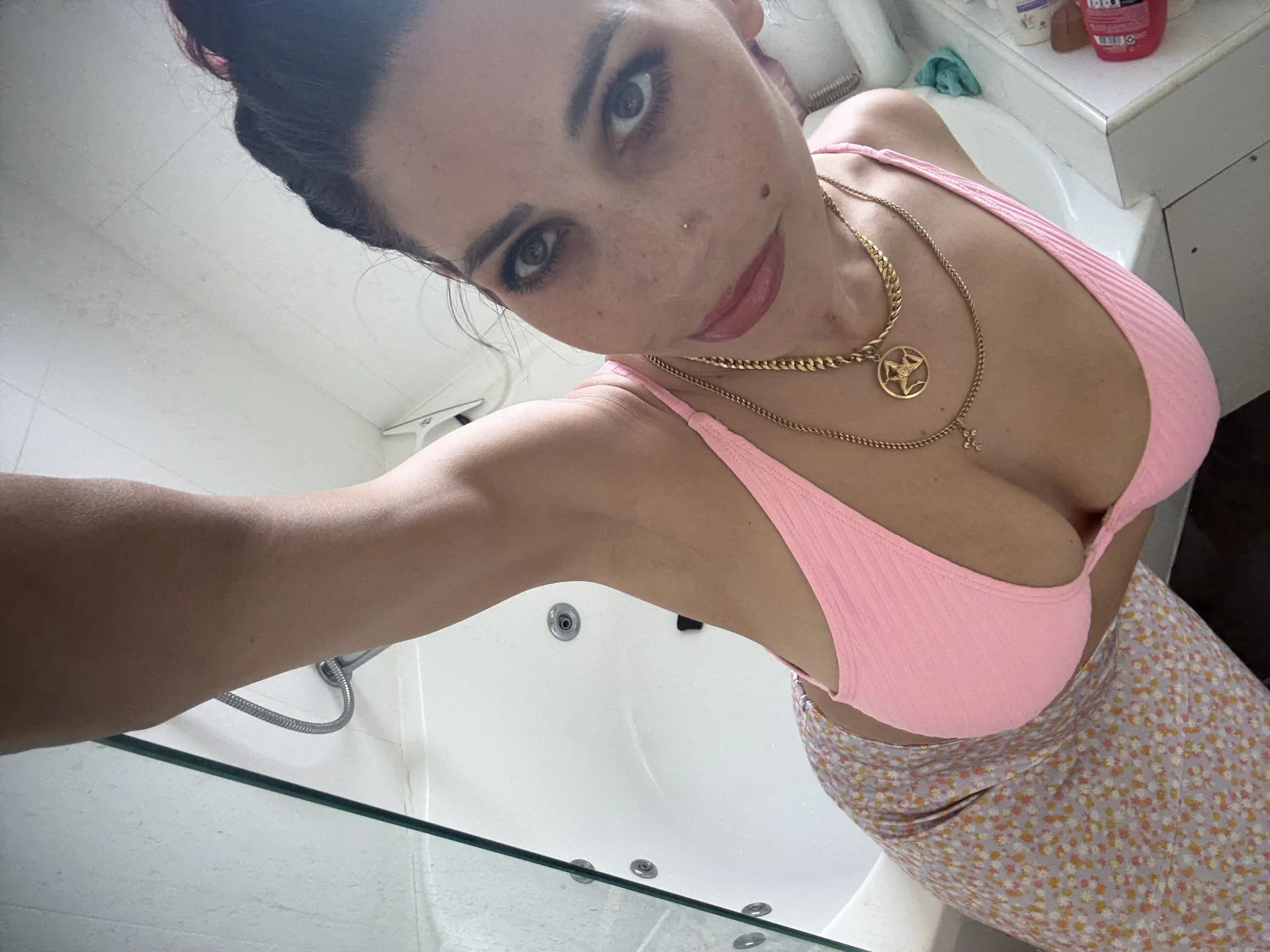 XXX Porn Photo of Nude touchmybodybaby 1