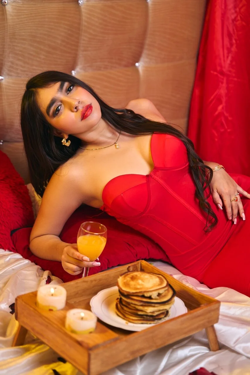 XXX Porn Photo of Nude Thompson_pao 14