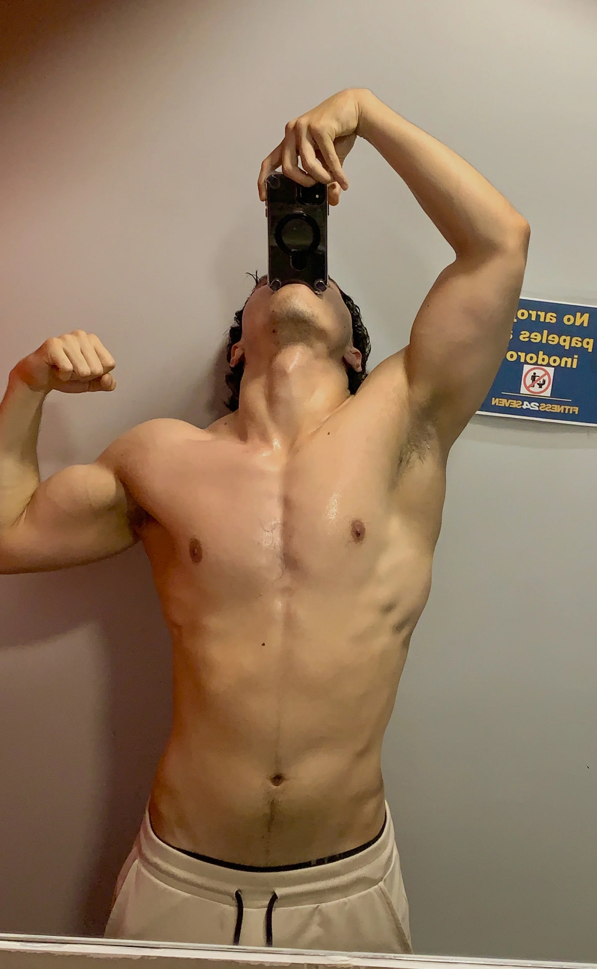XXX Porn Photo of Nude LiamAndrewzz 2