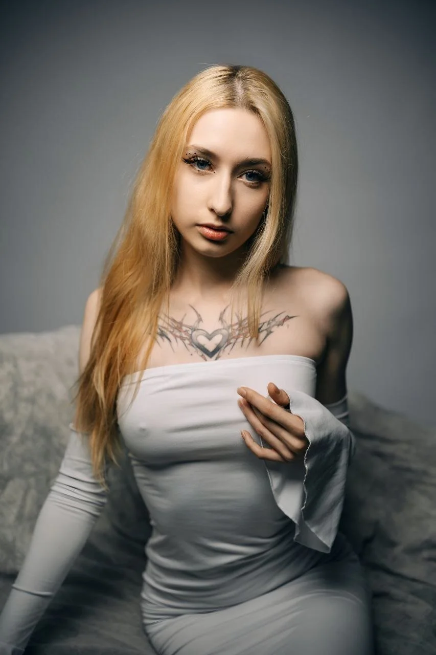 XXX Porn Photo of Nude Emma_Willson 13