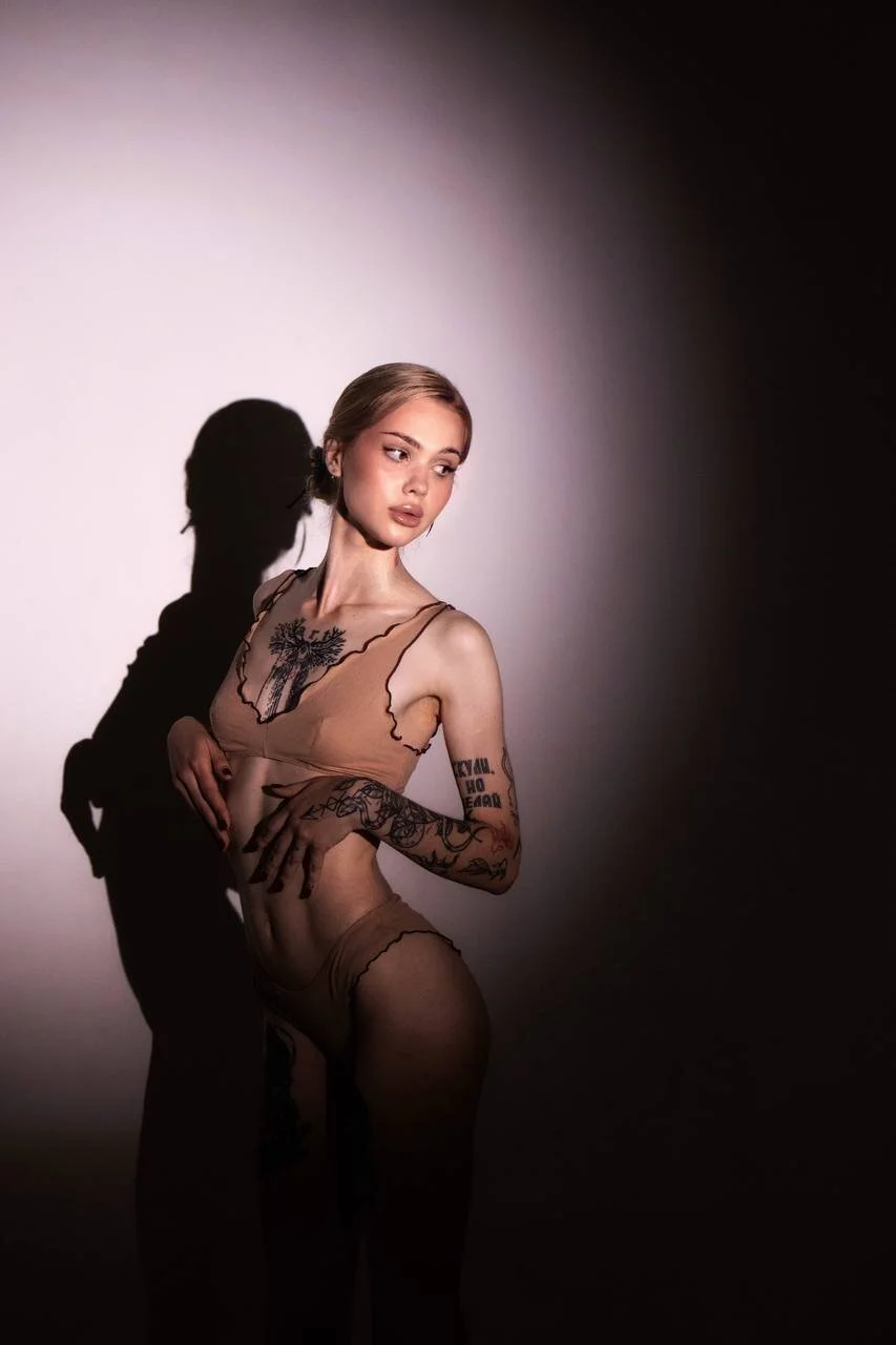XXX Porn Photo of Nude ManiFreyja 15