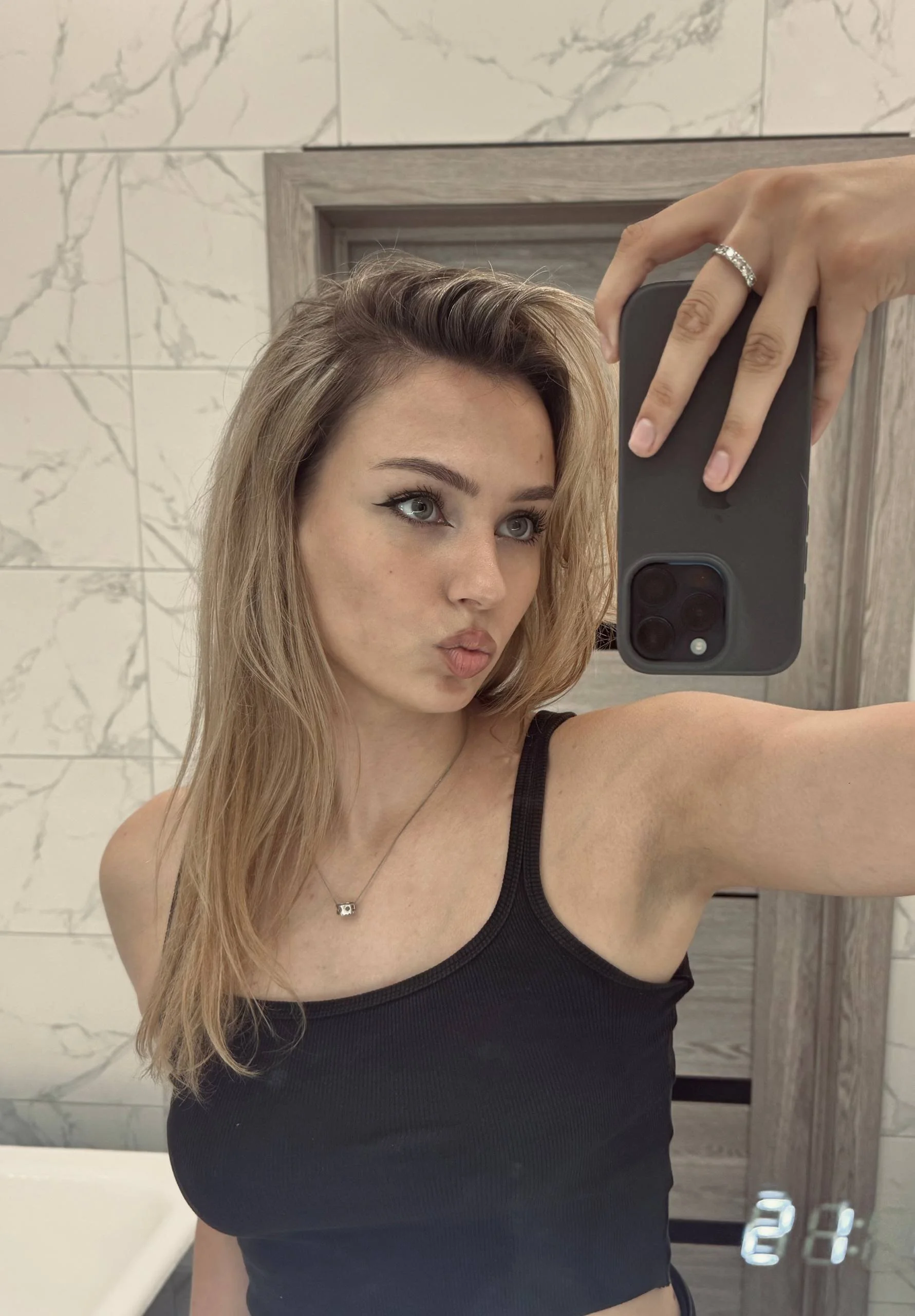 XXX Porn Photo of Nude UmaJestic 4
