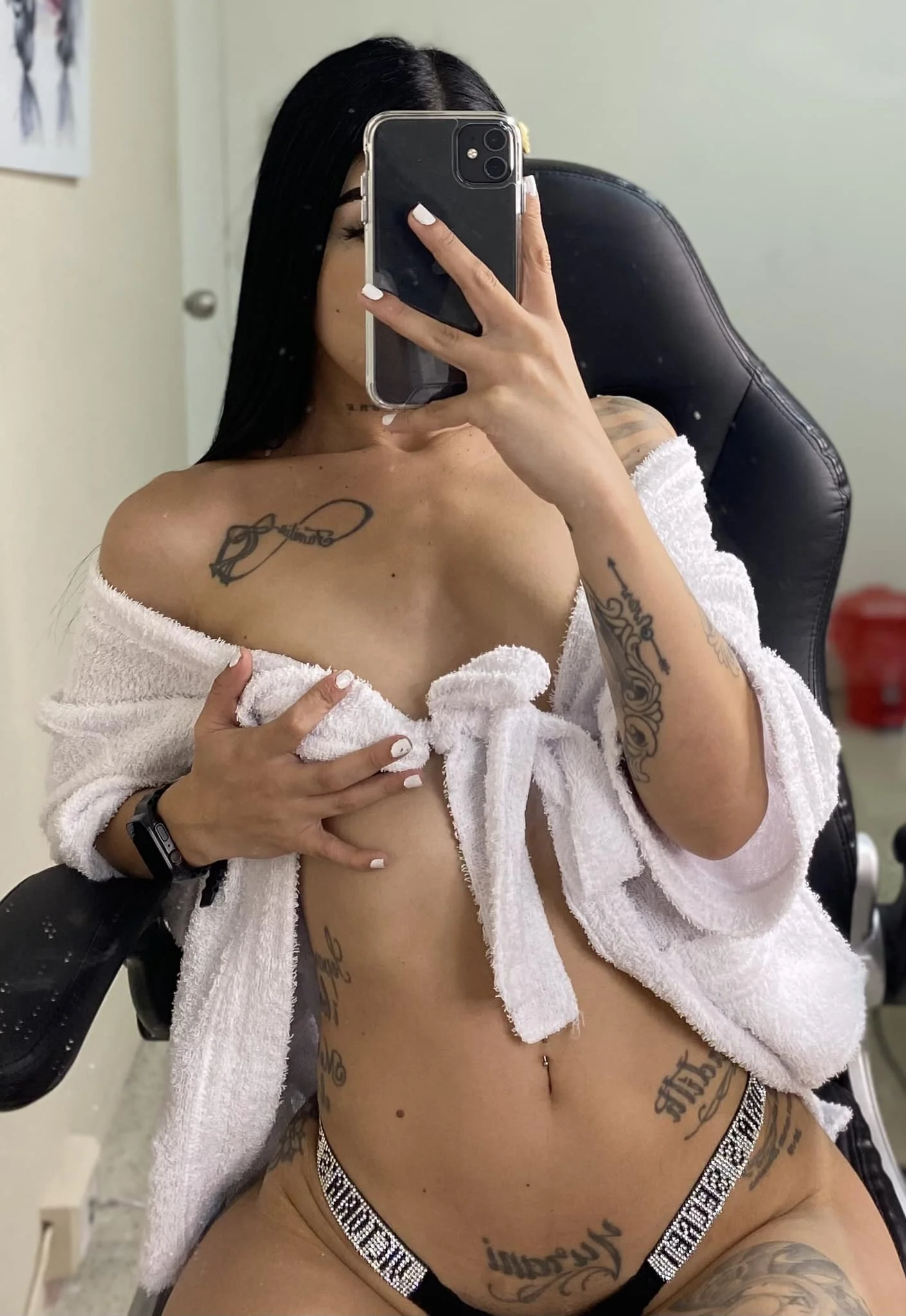 XXX Porn Photo of Nude darkkjulietha 14