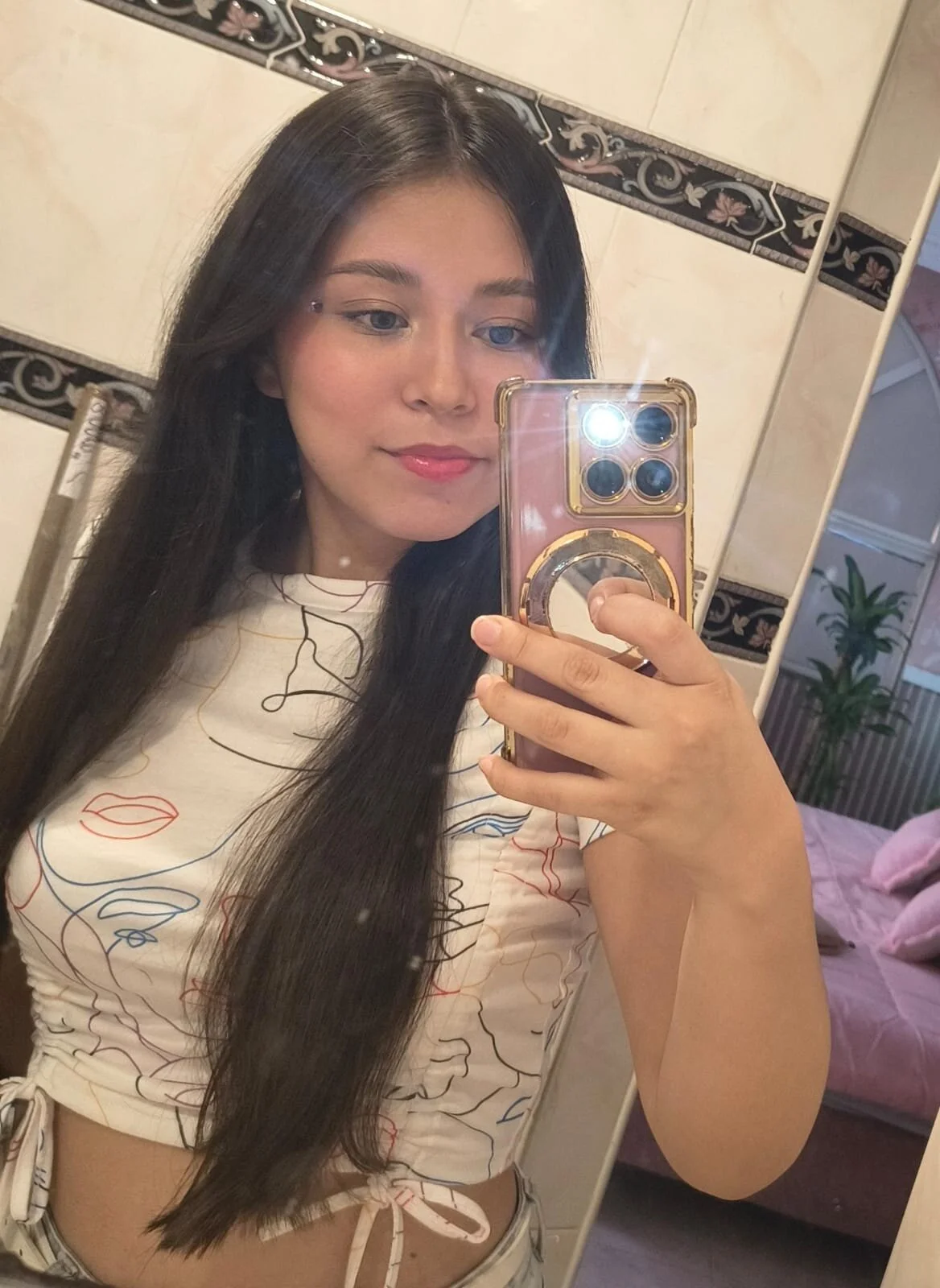 XXX Porn Photo of Nude zoe_pettite__ 3