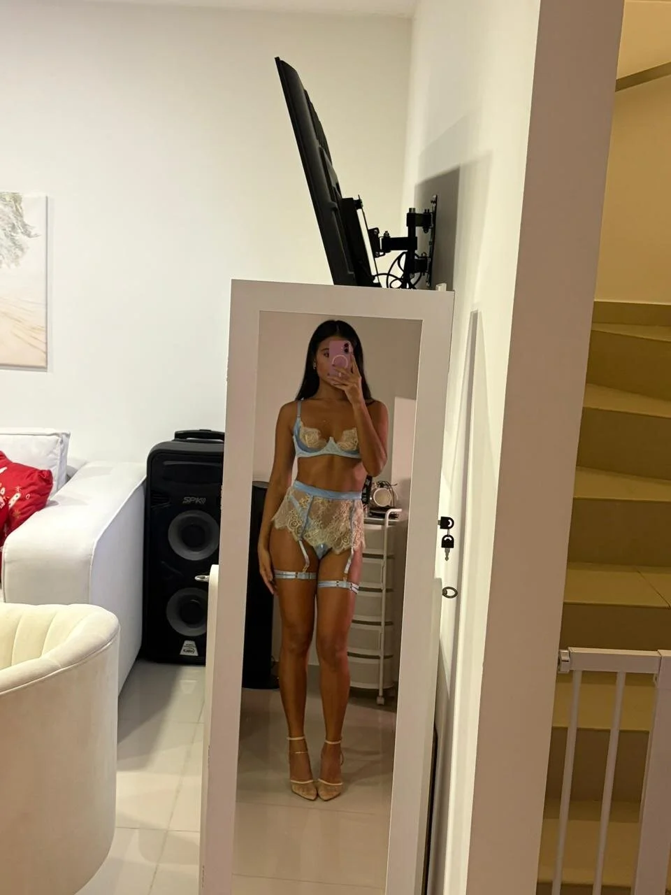 XXX Porn Photo of Nude I_am_kat 2