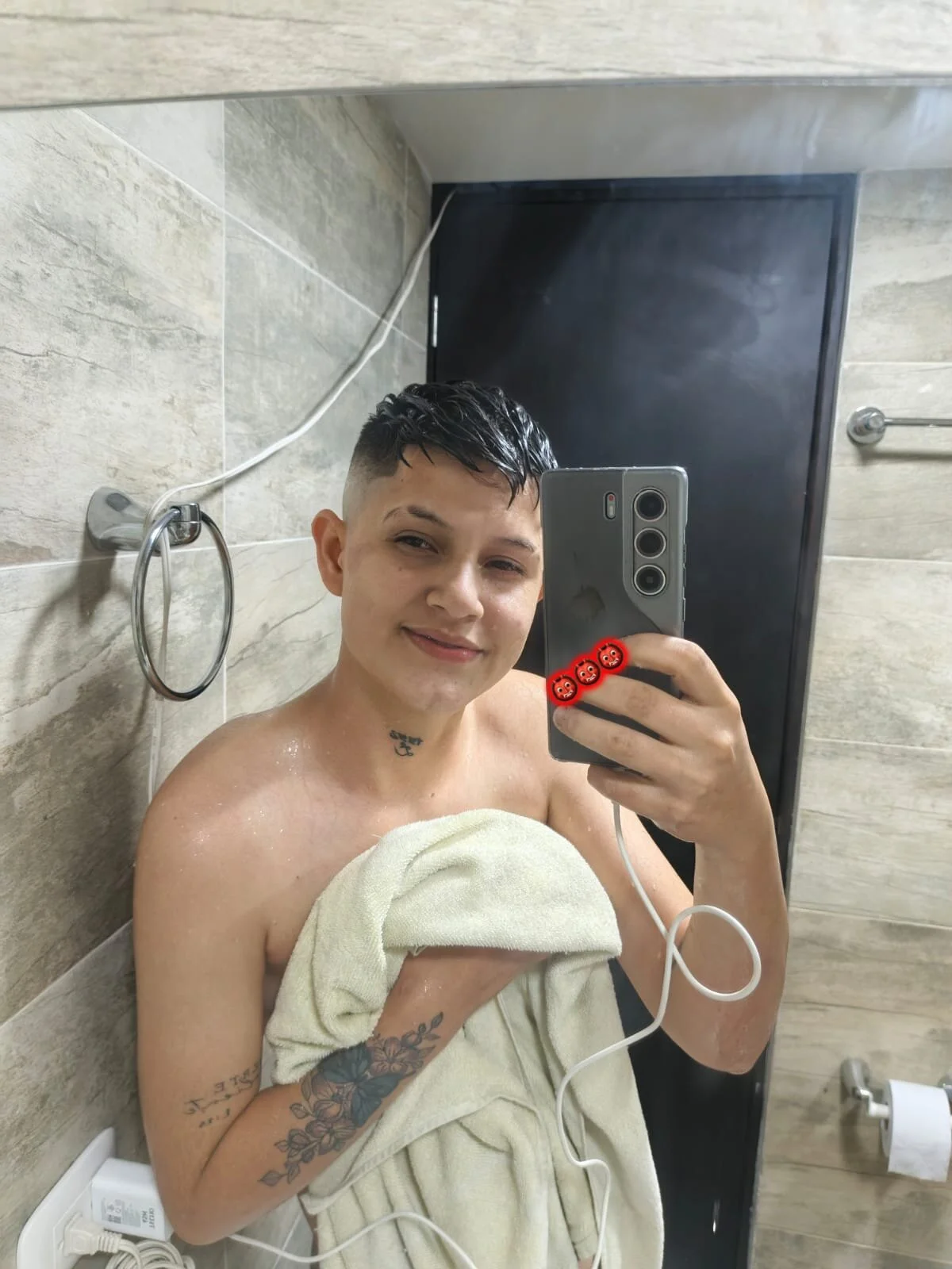 XXX Porn Photo of Nude angie_devil 3