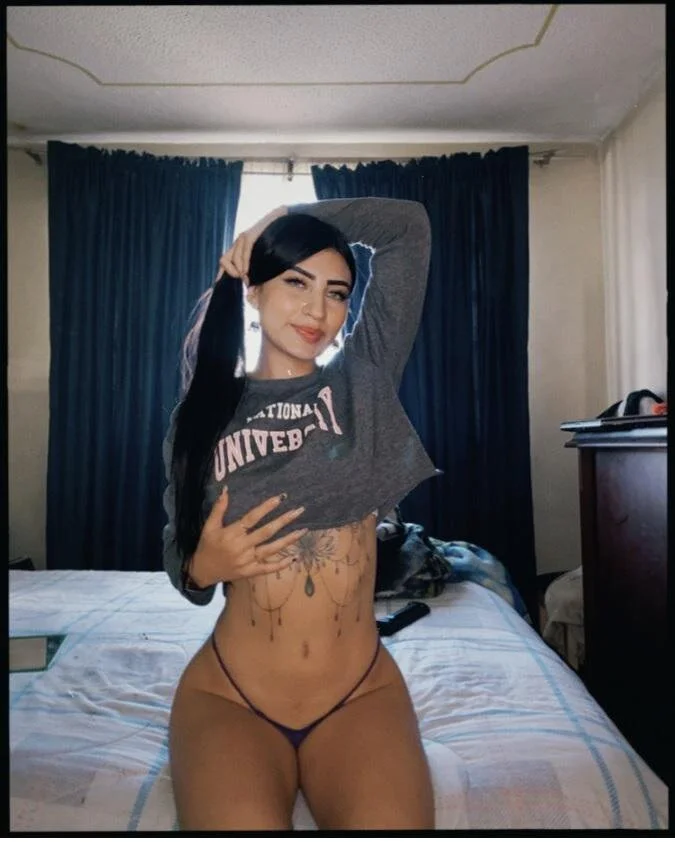 XXX Porn Photo of Nude Nicolette_ks_ 7