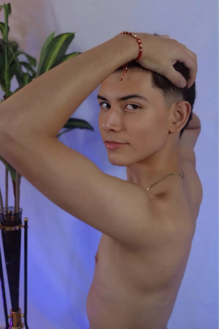 XXX Porn Photo of Nude nicocrown 3